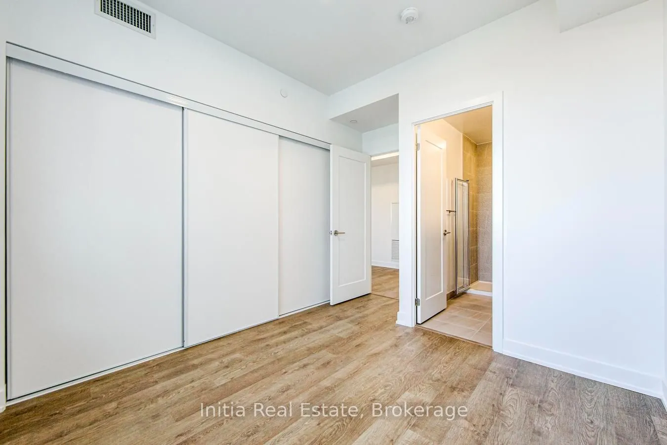 5105 Hurontario Street N #808