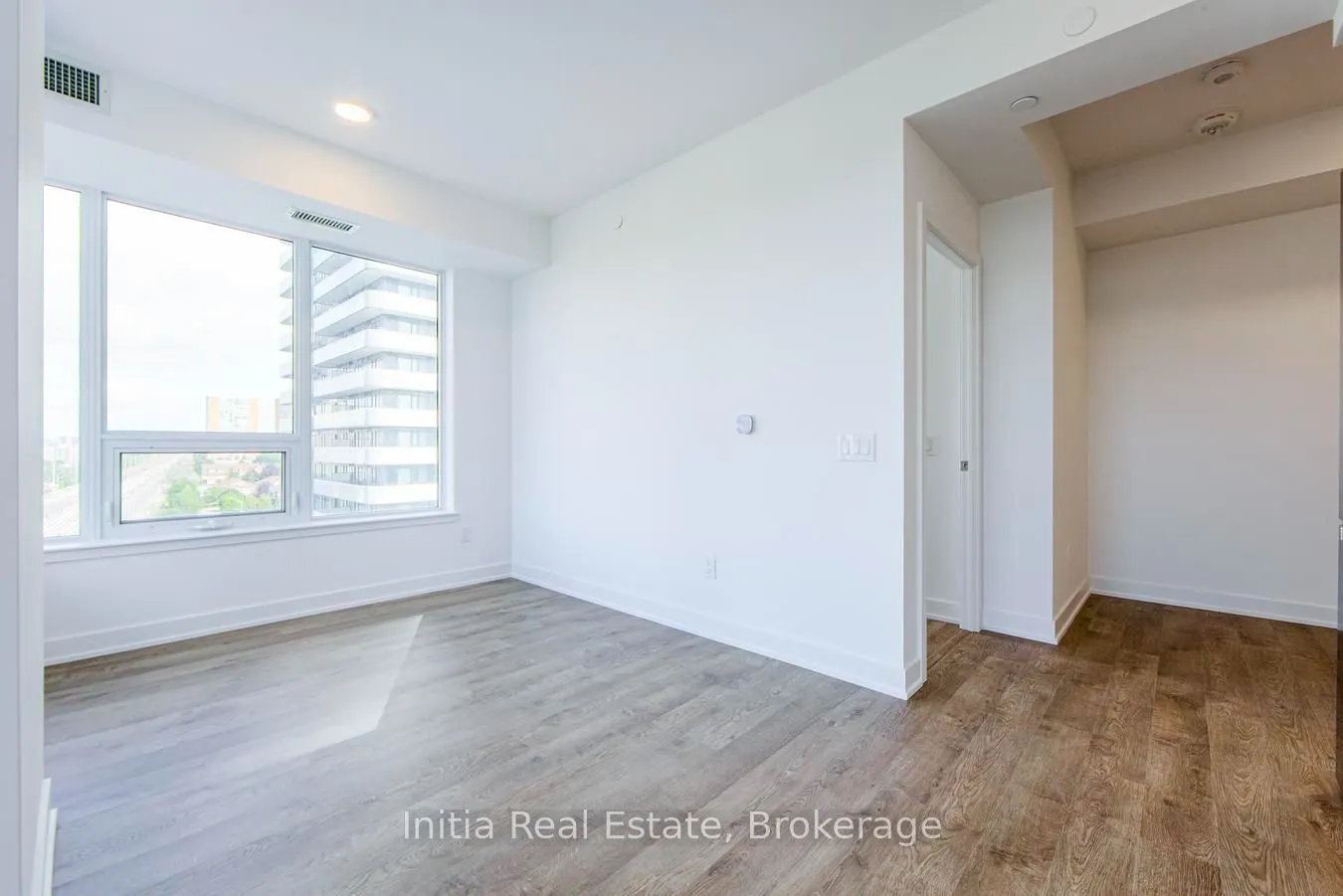 5105 Hurontario Street N #808