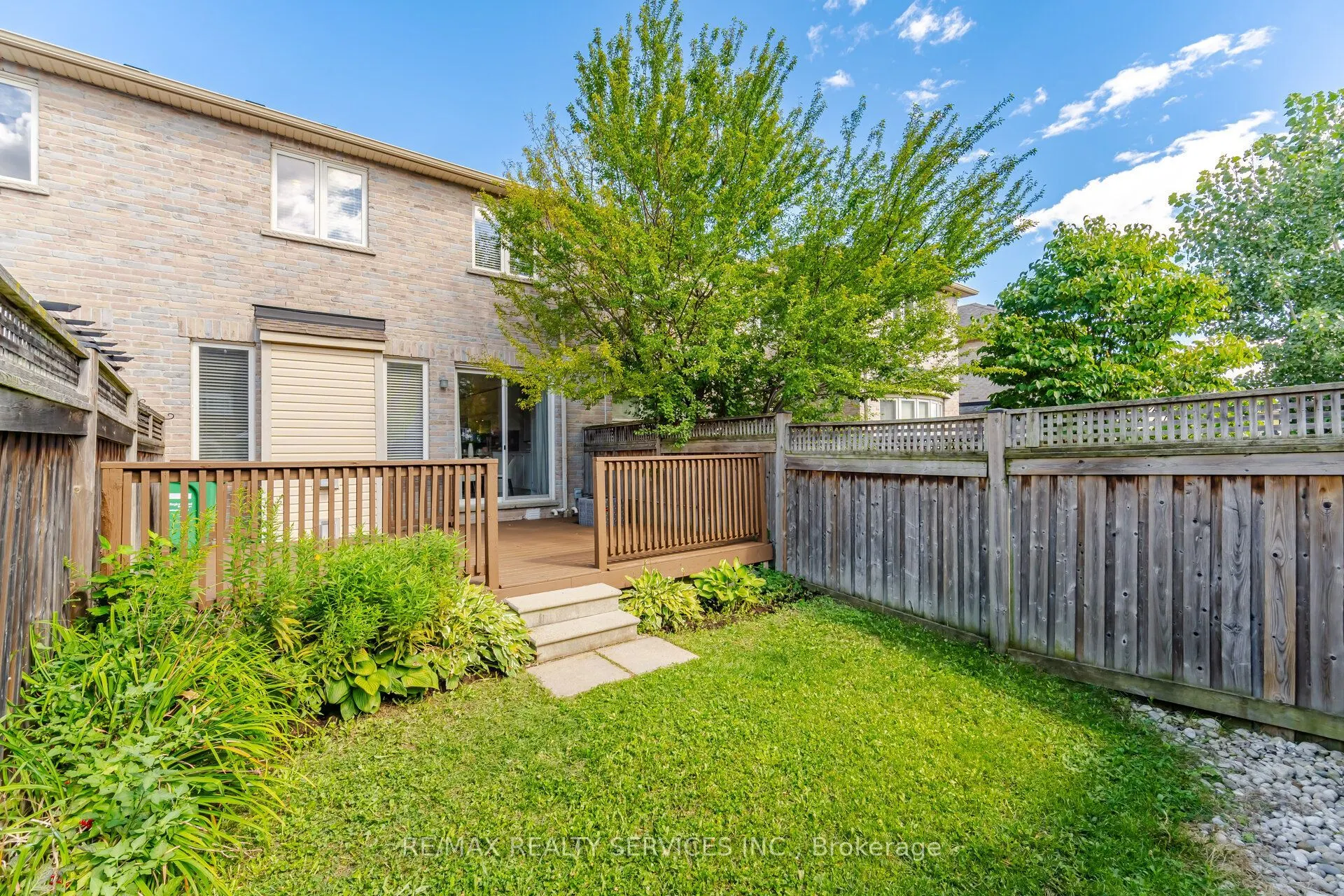 20 Cedarcrest Street