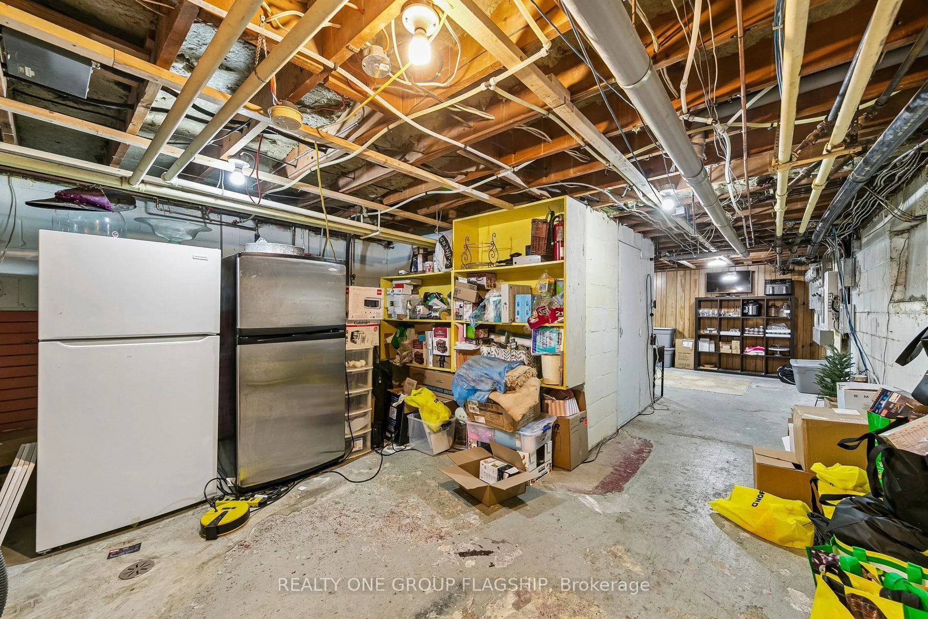 243 Lakeshore East Road