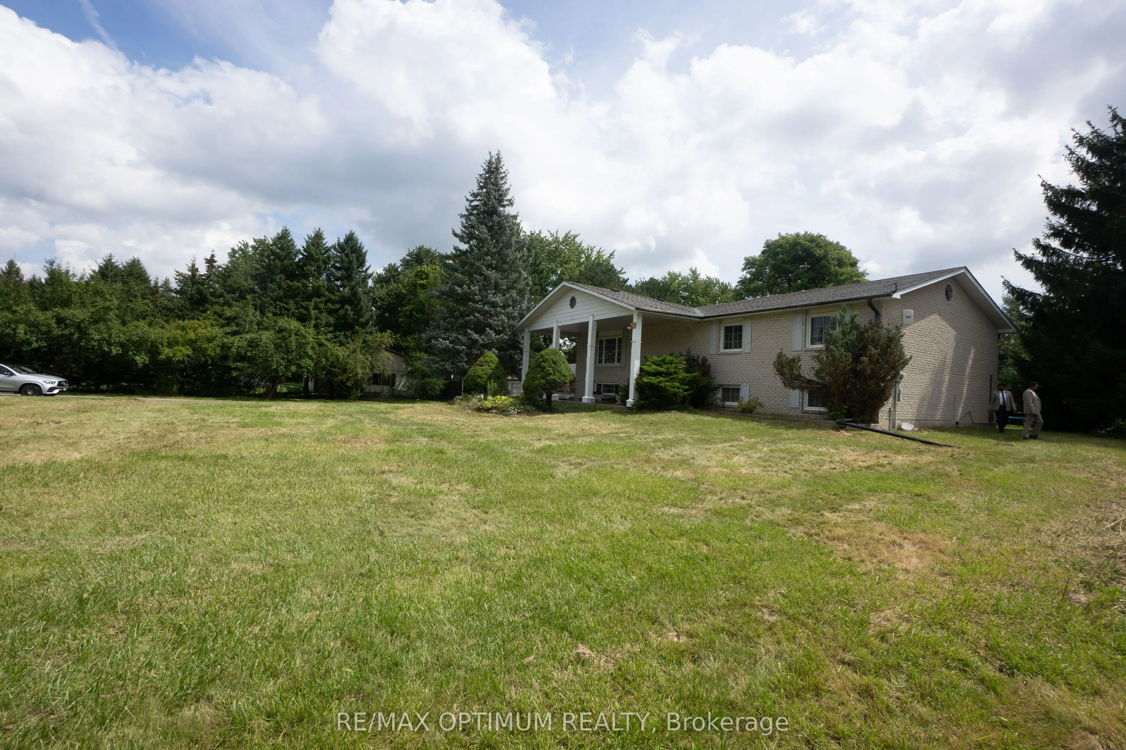 11900 5 Side Road