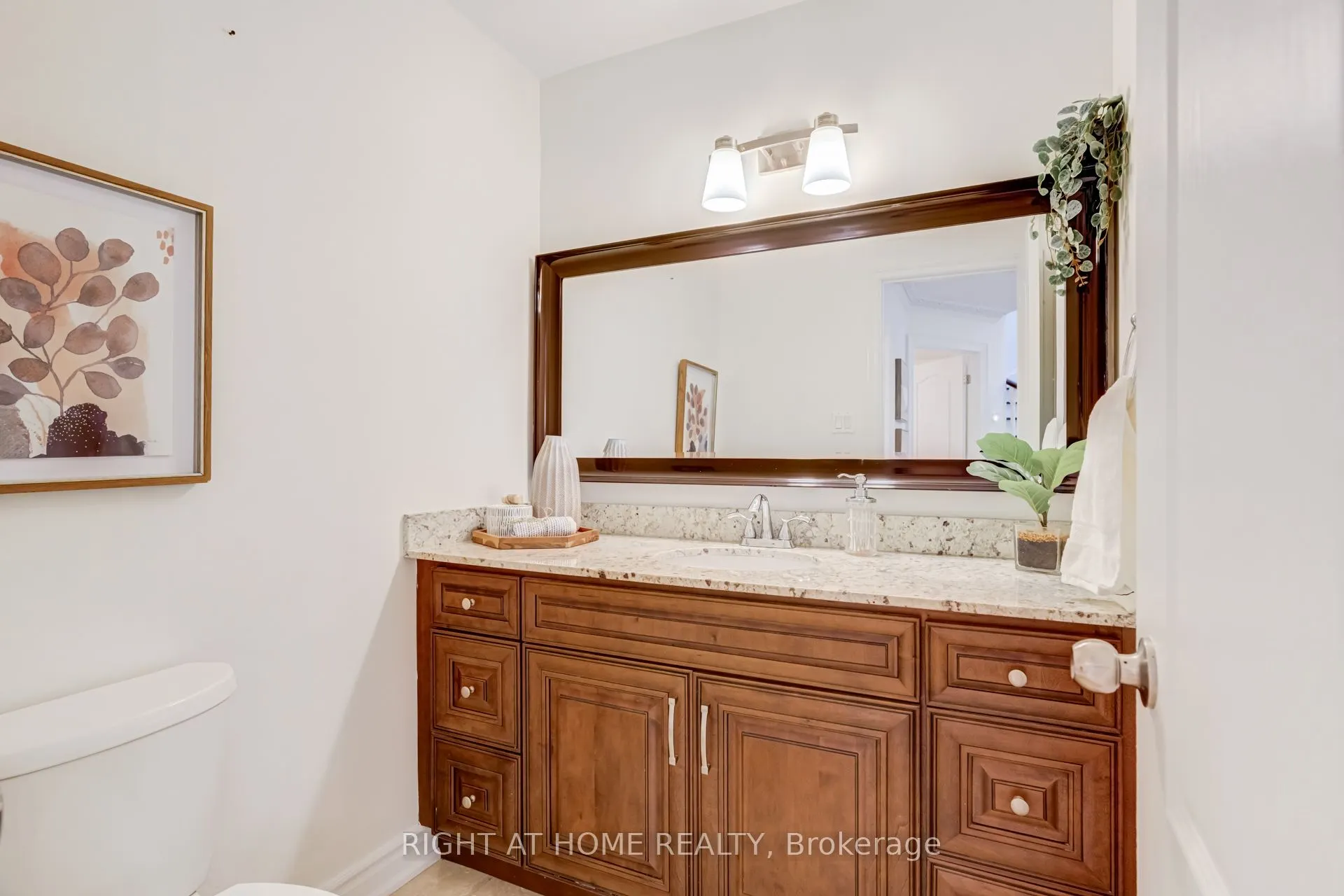 2598 Mason Heights