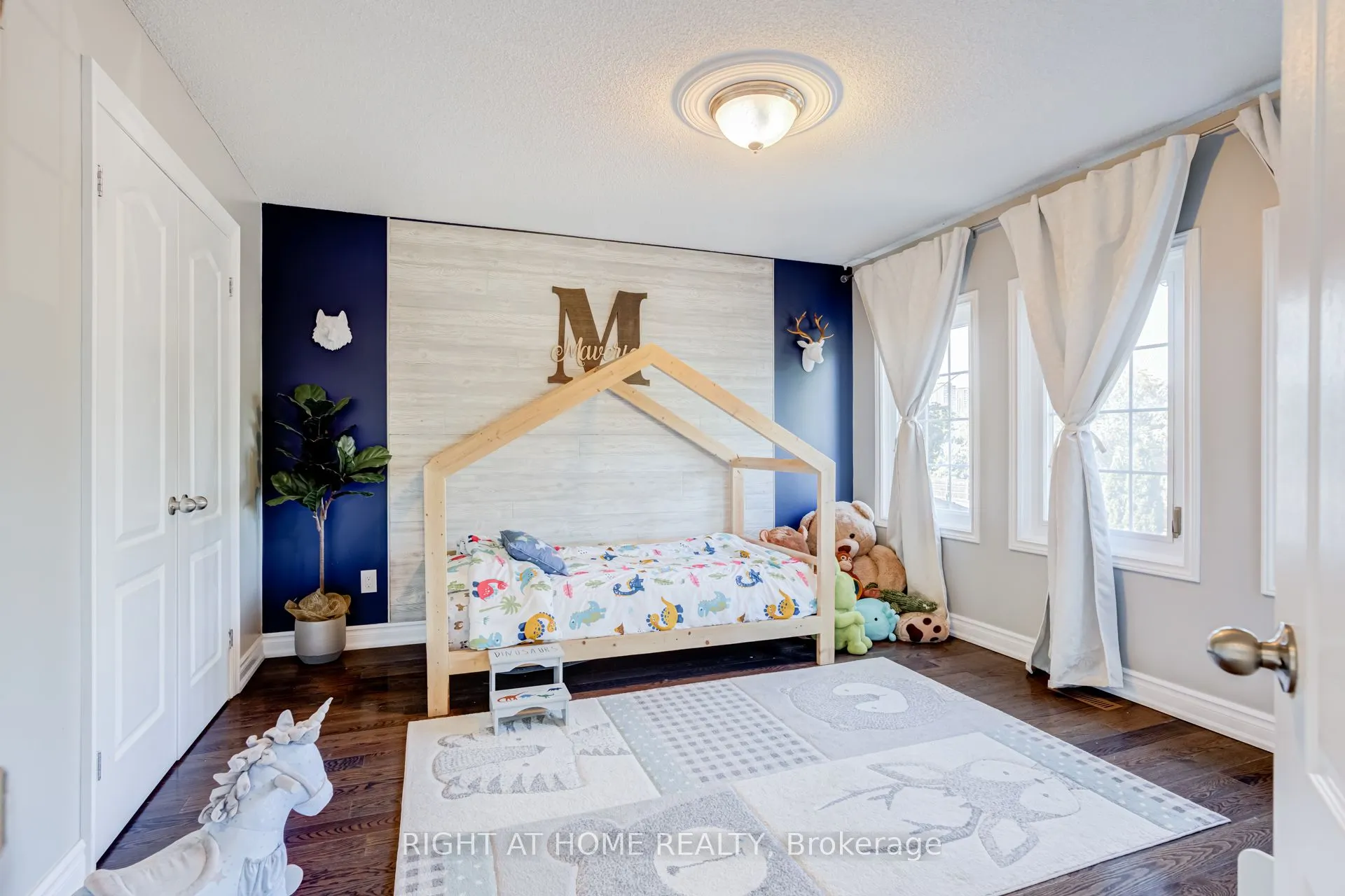2598 Mason Heights