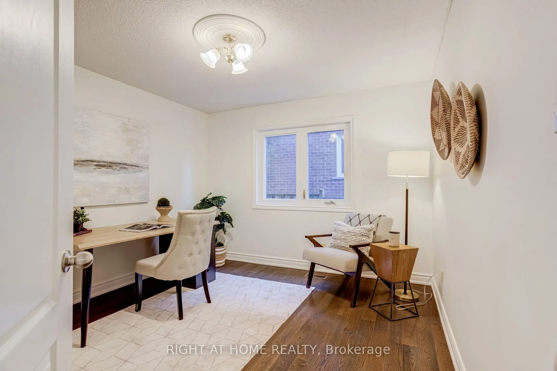 2598 Mason Heights