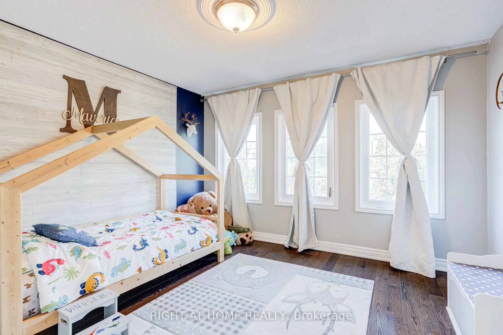 2598 Mason Heights