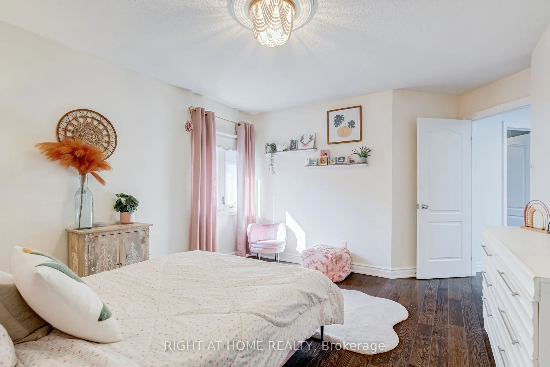 2598 Mason Heights