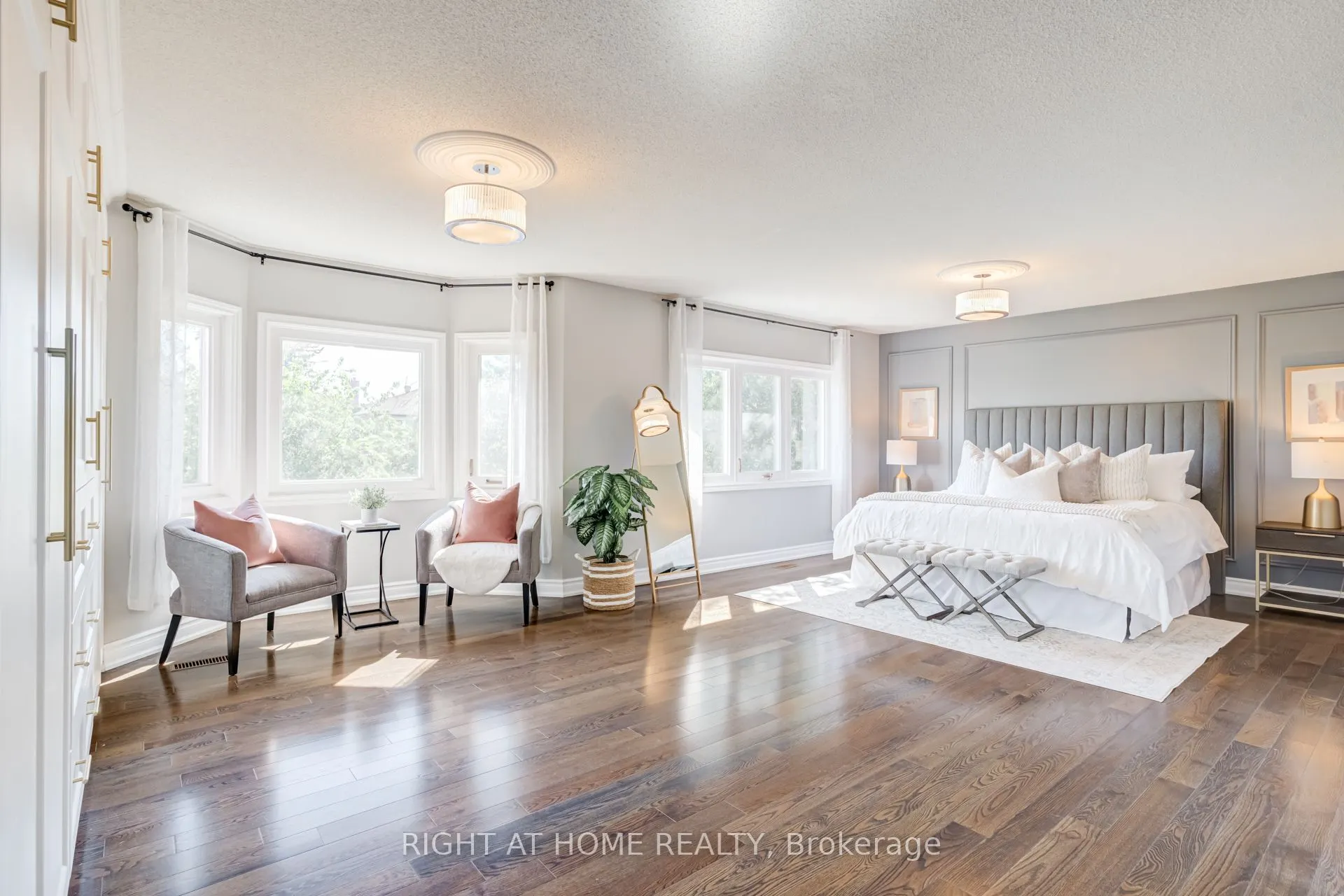 2598 Mason Heights