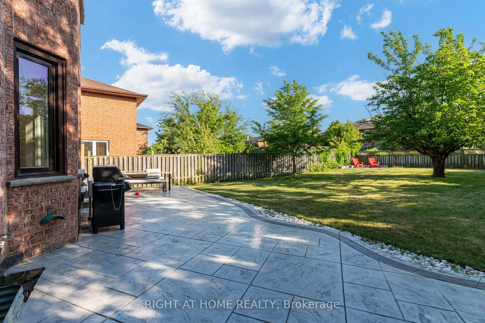 2598 Mason Heights