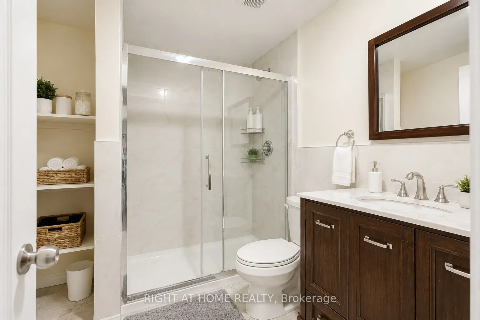 2598 Mason Heights