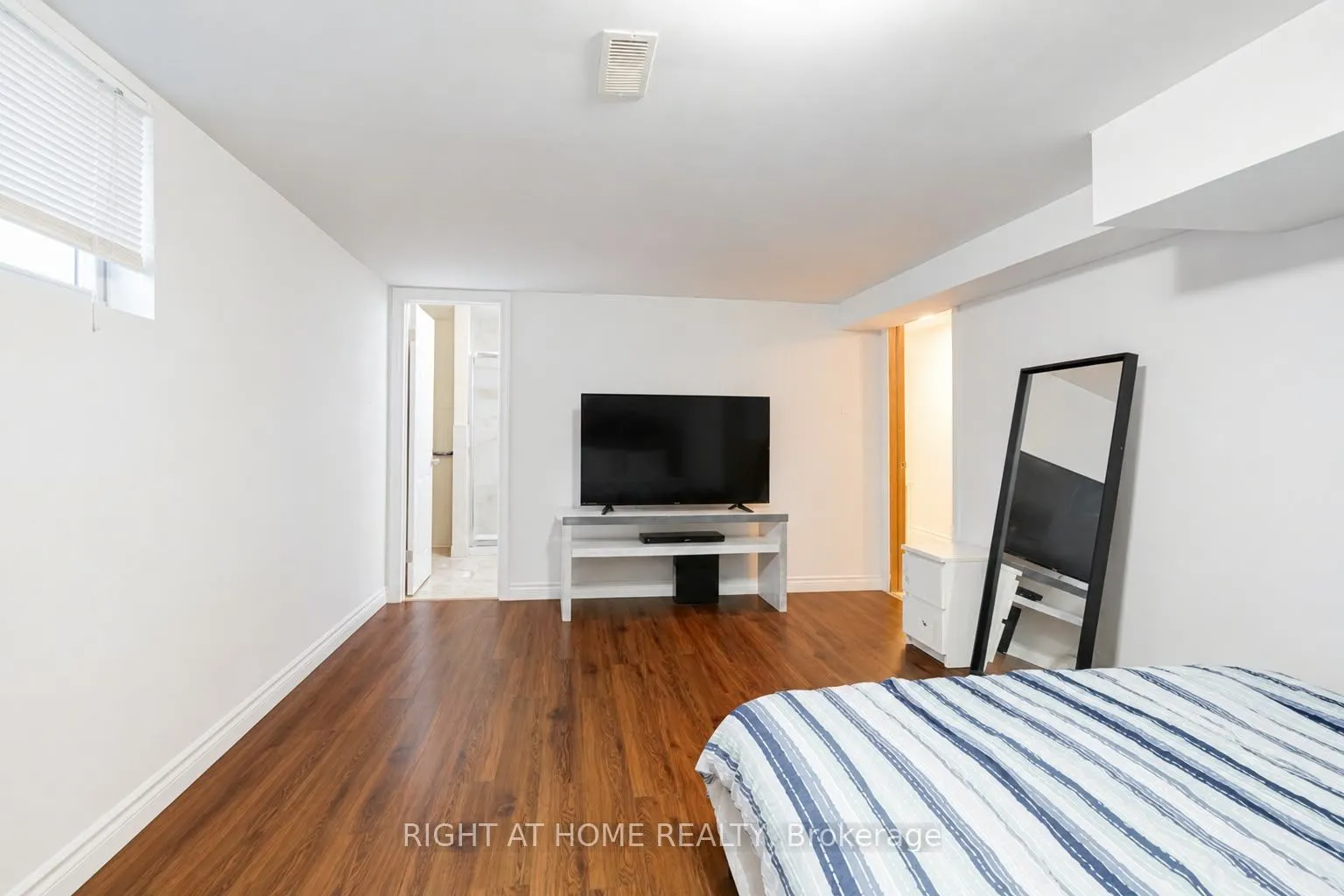 2598 Mason Heights