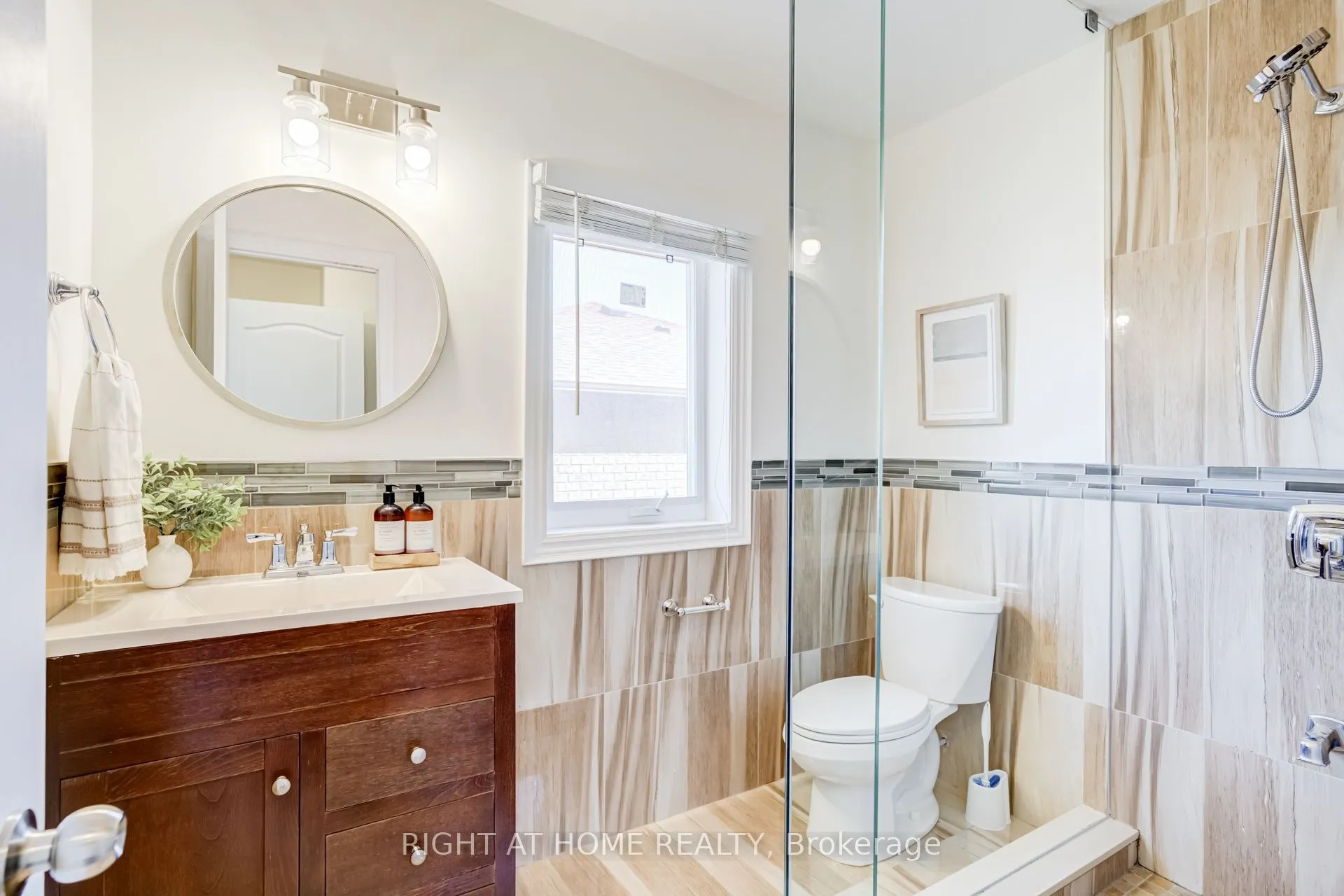2598 Mason Heights