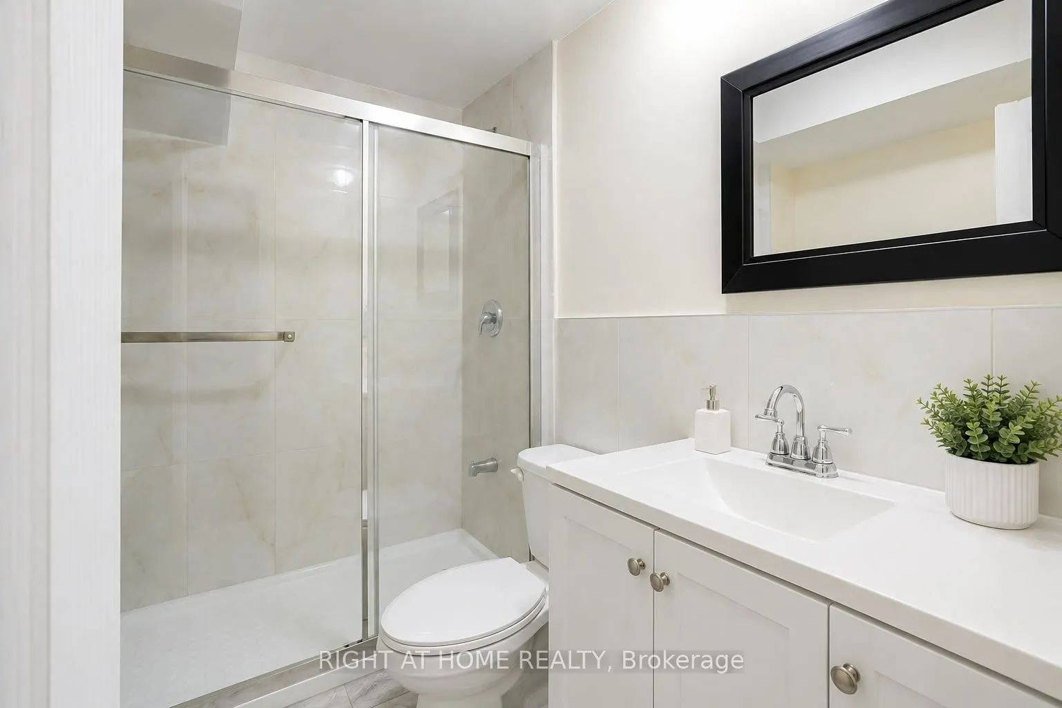 2598 Mason Heights
