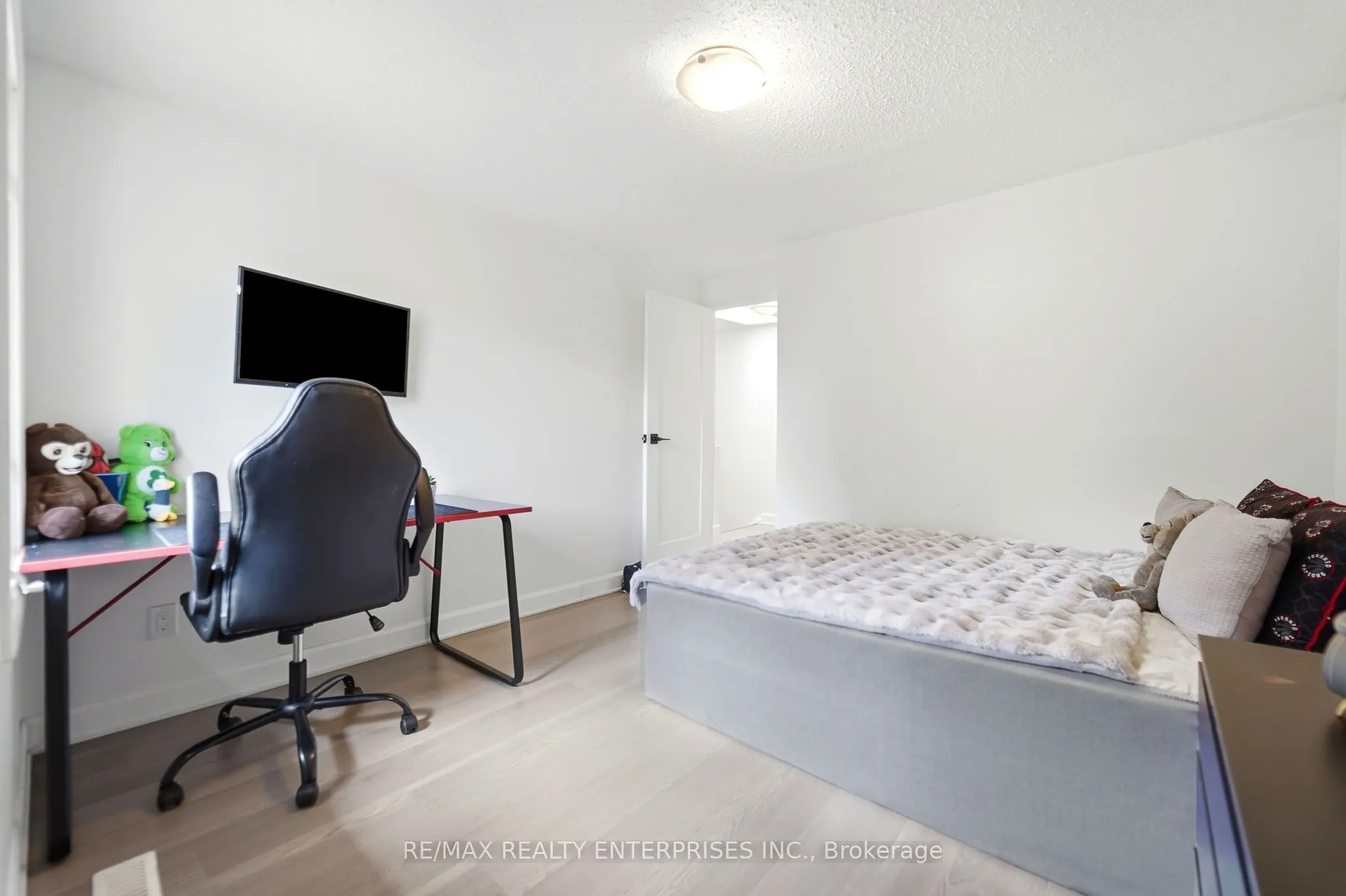 2200 Glenwood School Drive #35