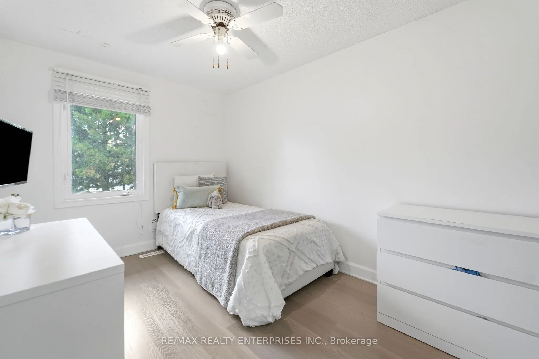 2200 Glenwood School Drive #35