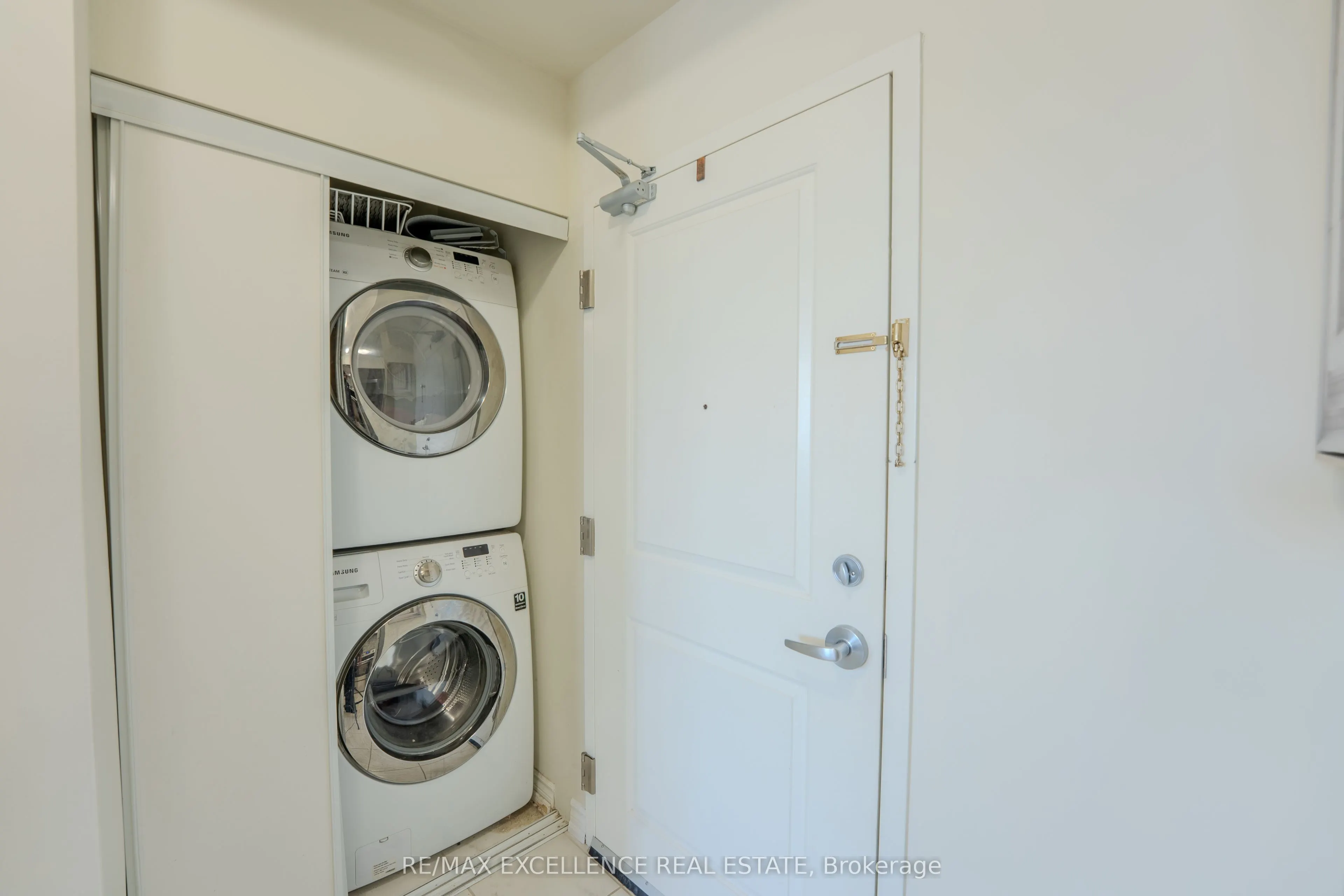640 Sauve Street #420