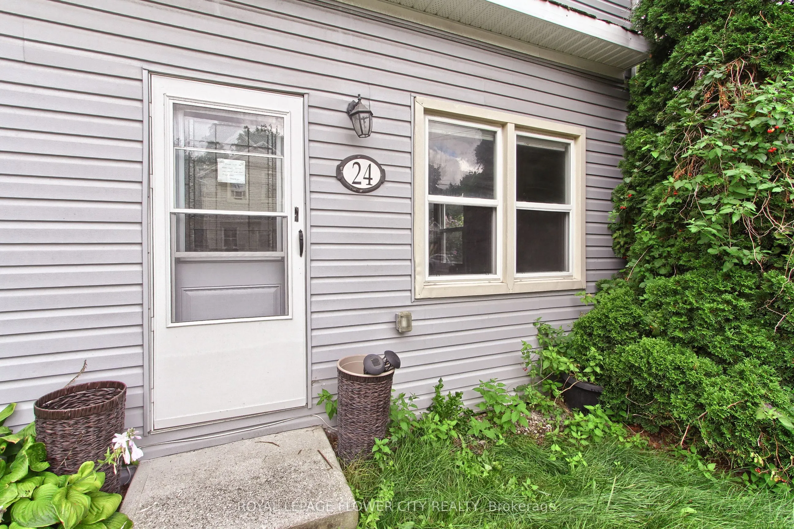 24 John Street #Main Floor