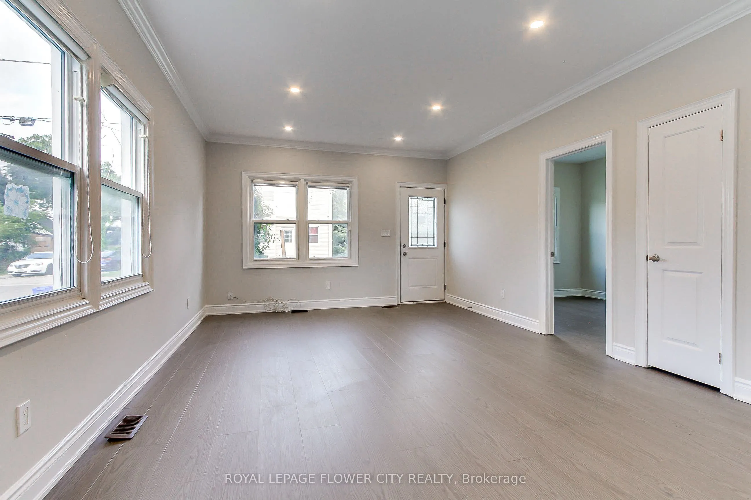 24 John Street #Main Floor
