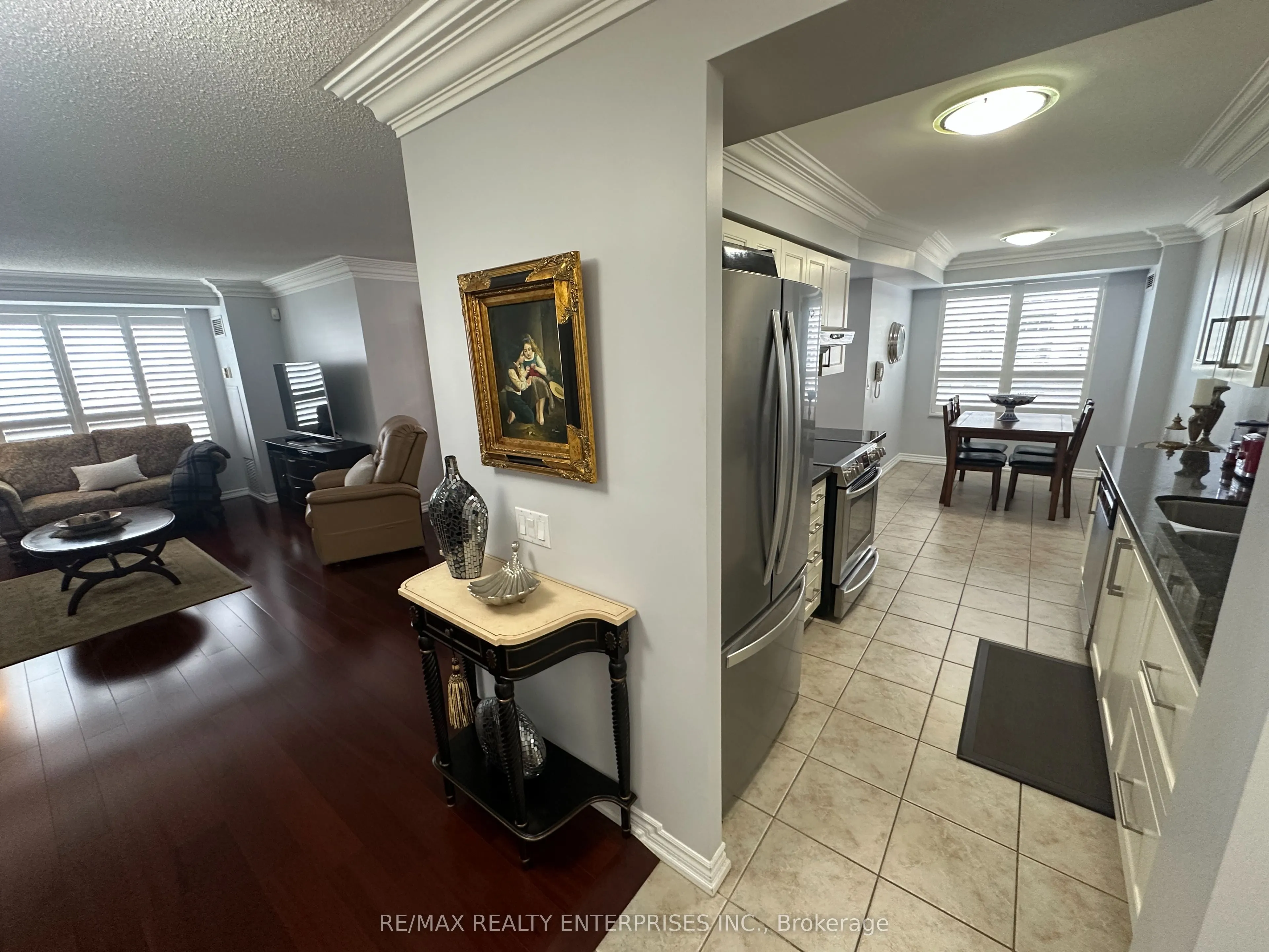 35 Kingsbridge Garden Circle W #711