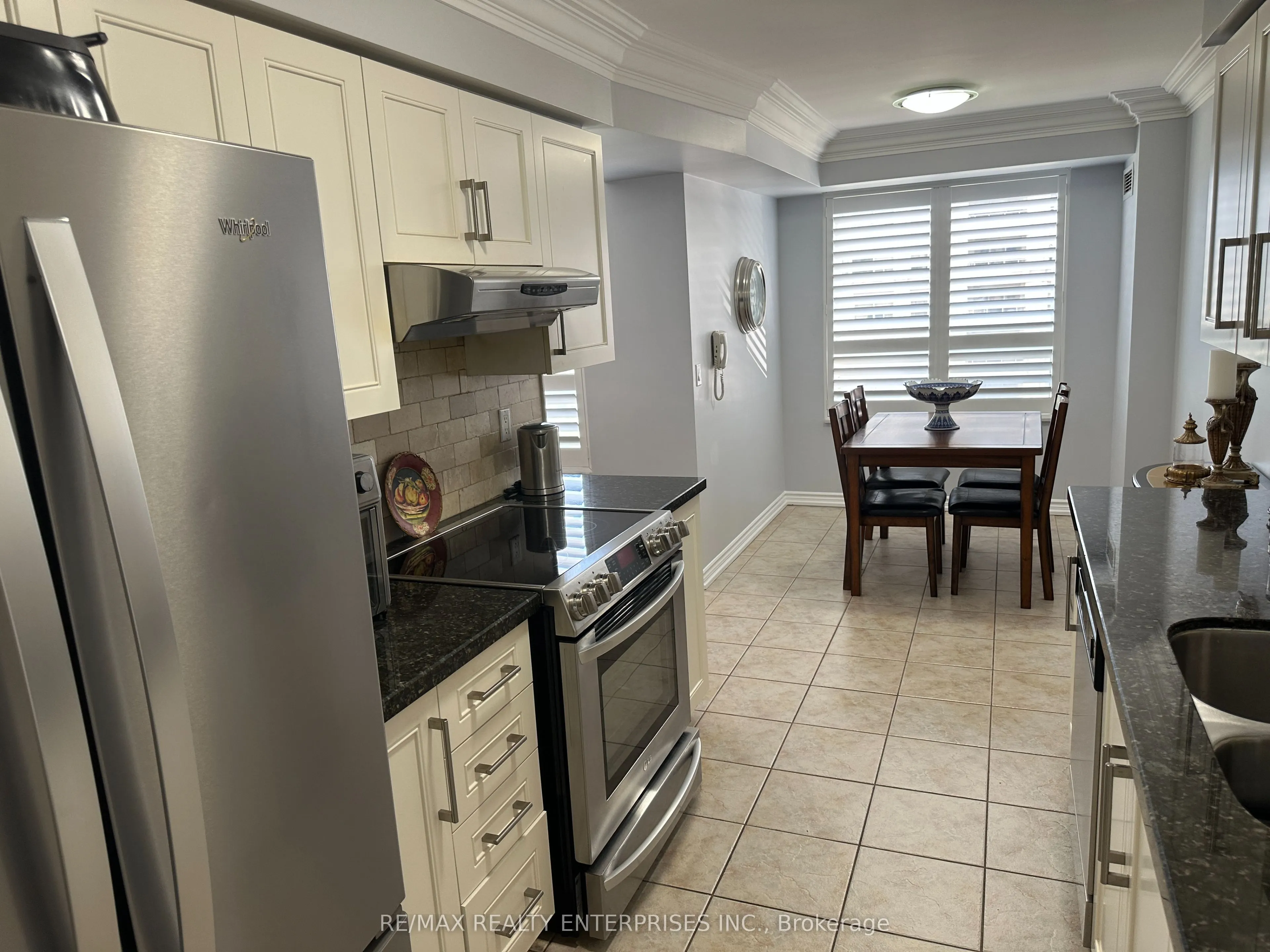 35 Kingsbridge Garden Circle W #711
