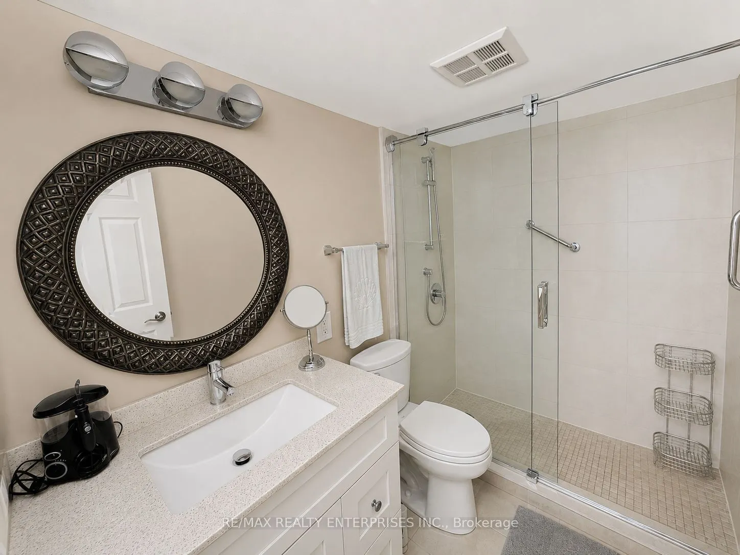 35 Kingsbridge Garden Circle W #711