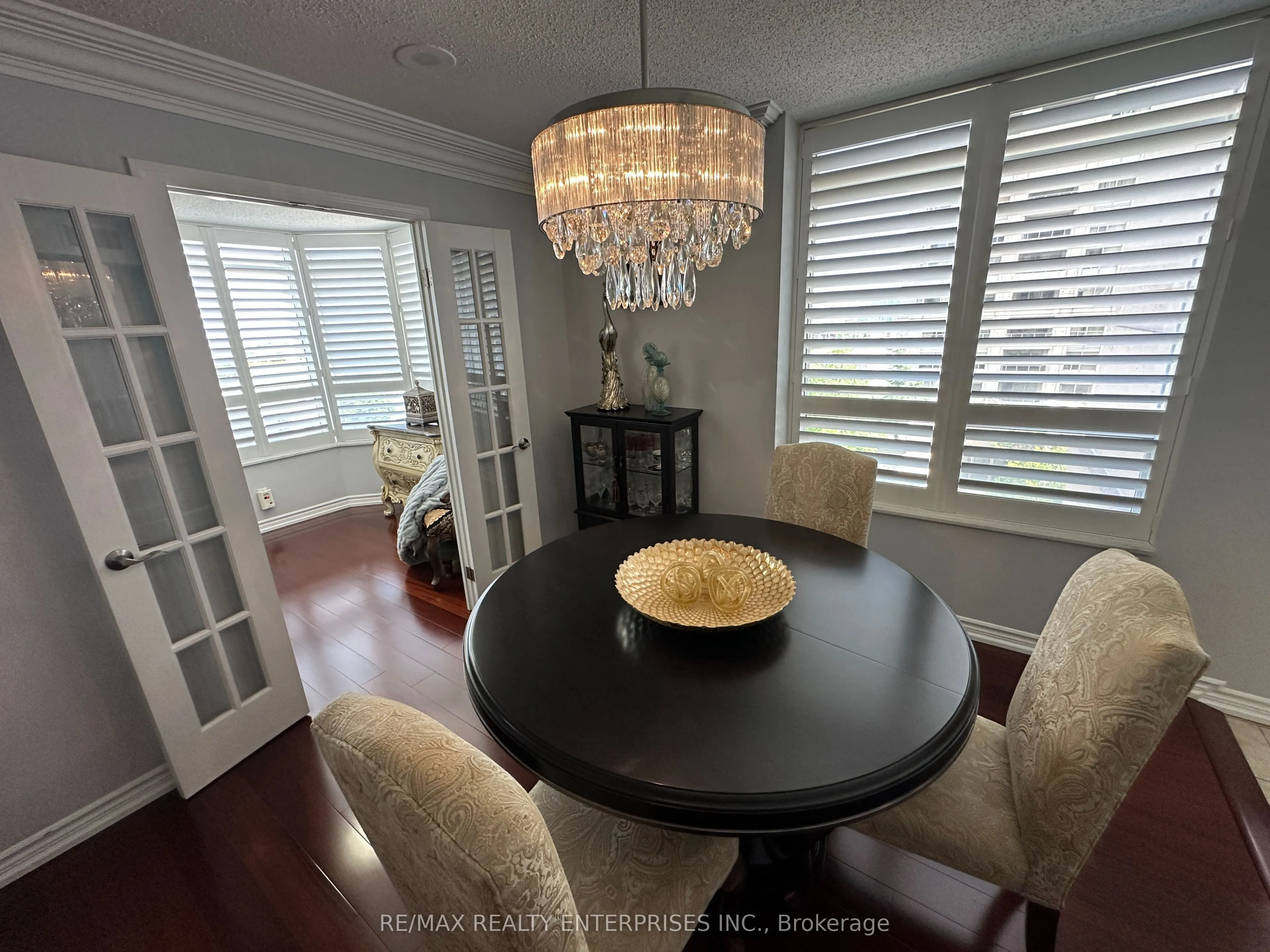 35 Kingsbridge Garden Circle W #711