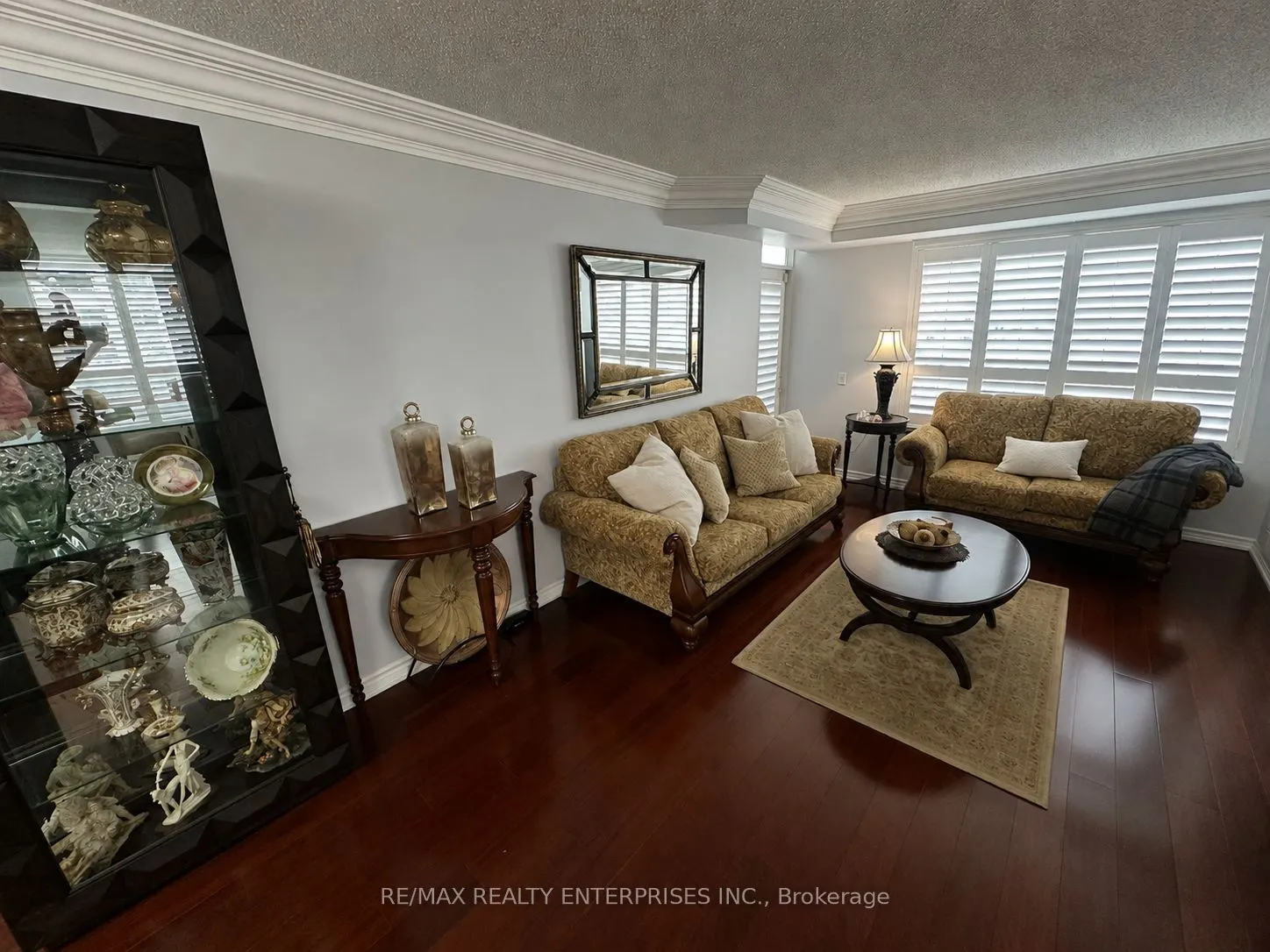 35 Kingsbridge Garden Circle W #711