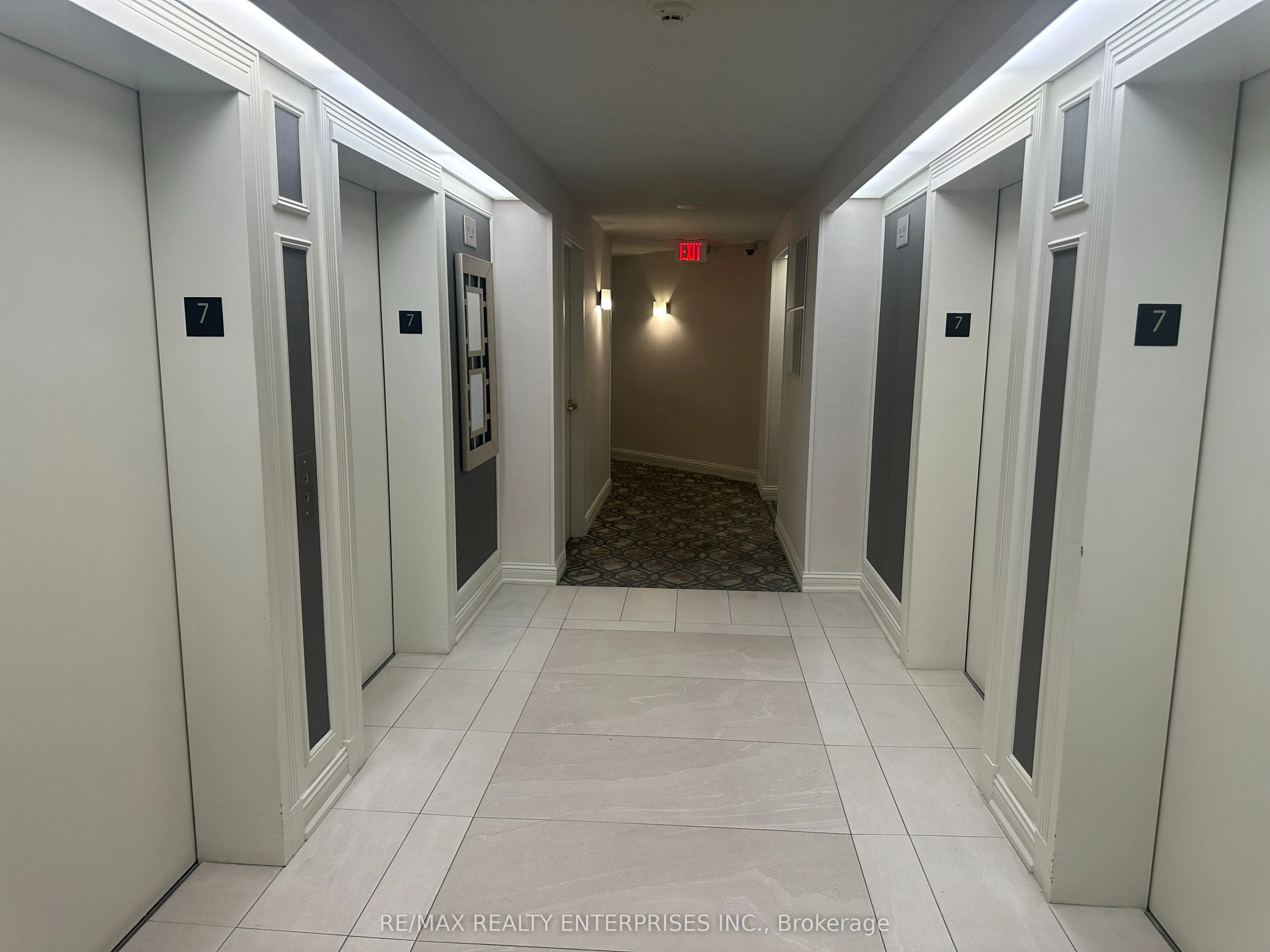 35 Kingsbridge Garden Circle W #711