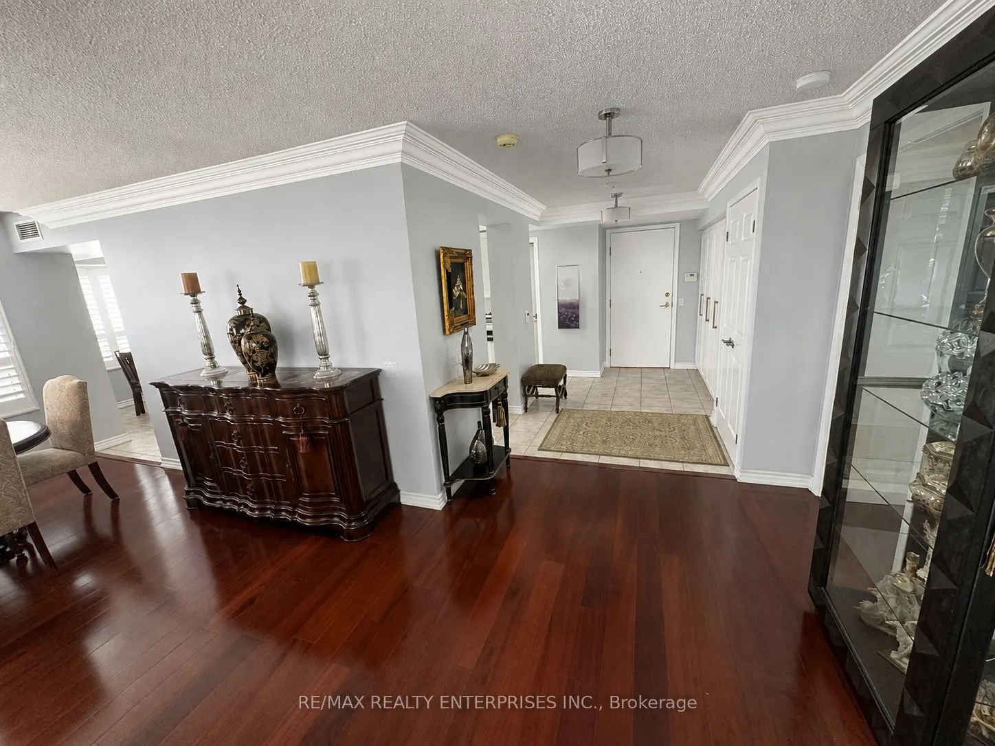 35 Kingsbridge Garden Circle W #711