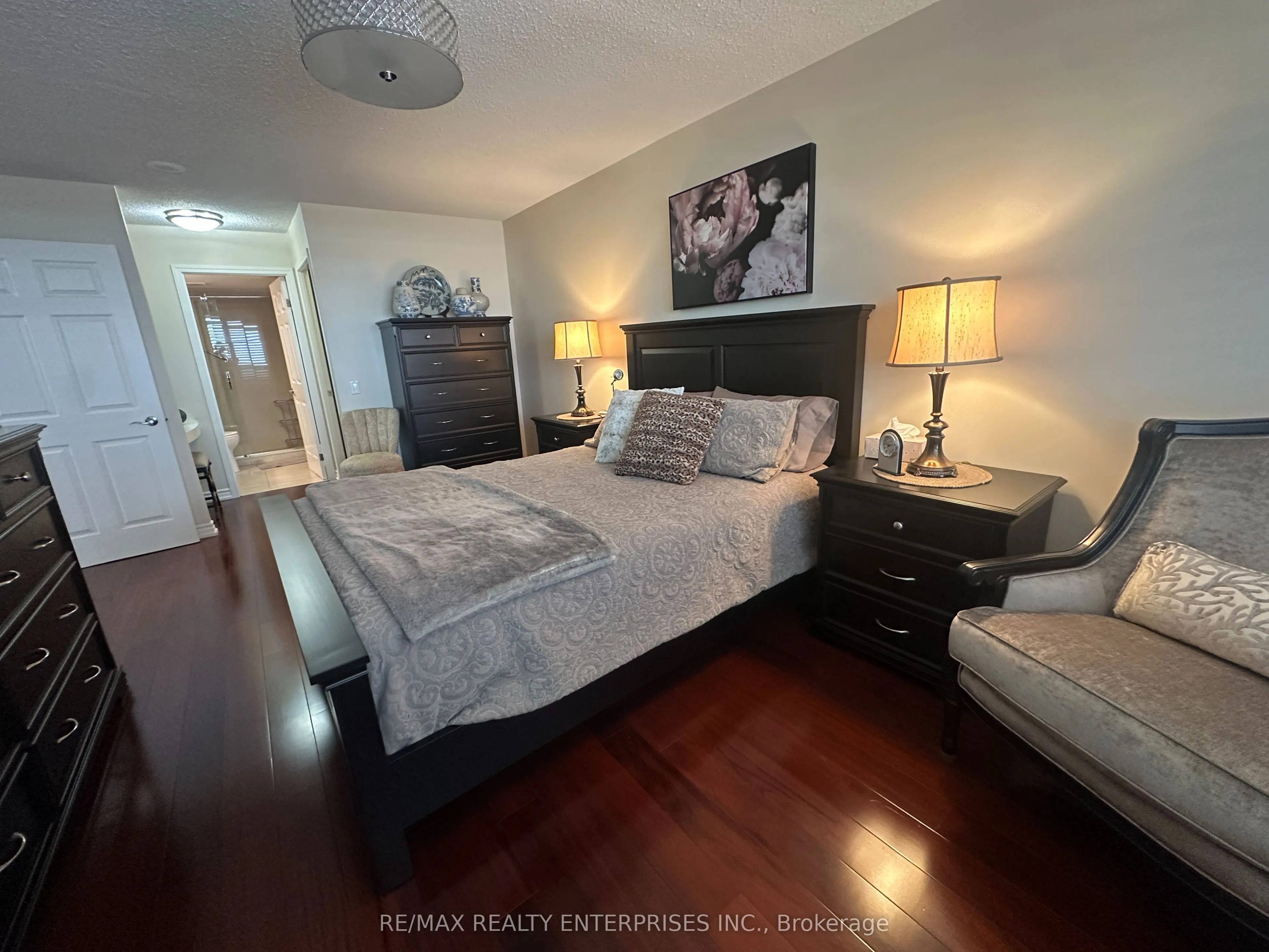 35 Kingsbridge Garden Circle W #711