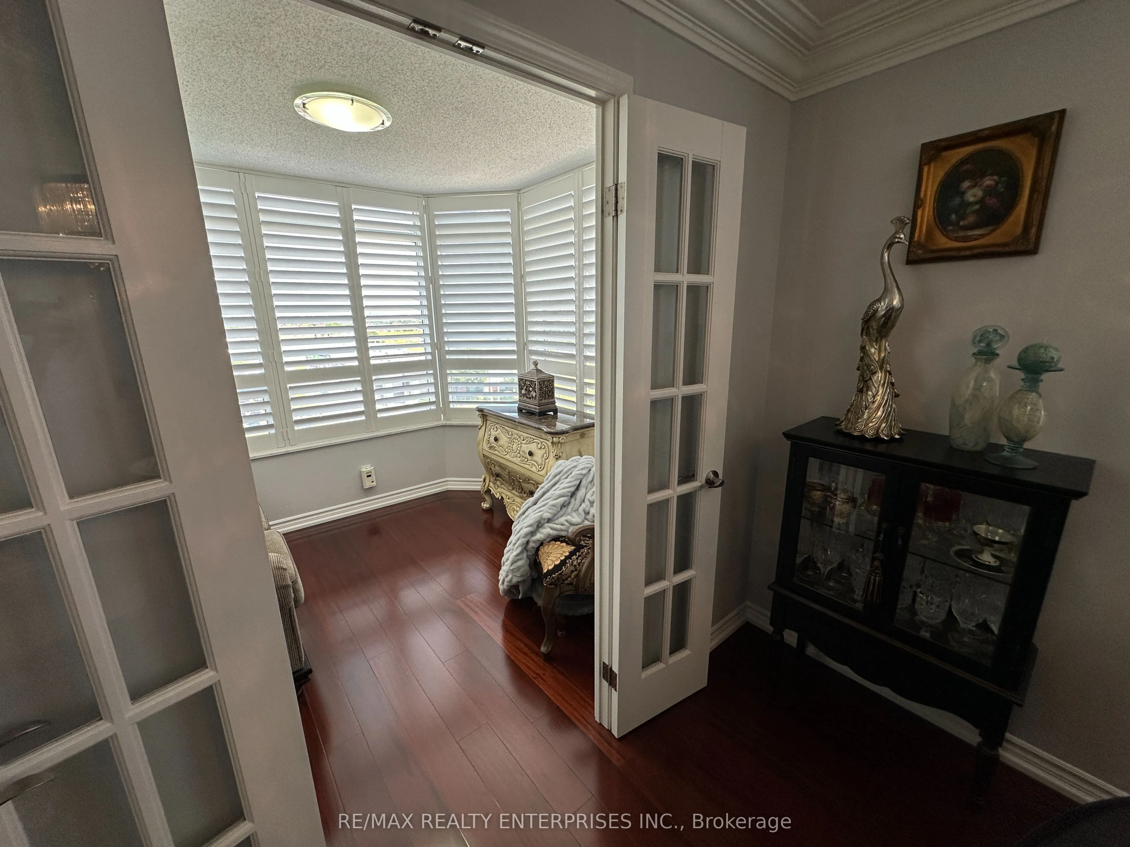 35 Kingsbridge Garden Circle W #711
