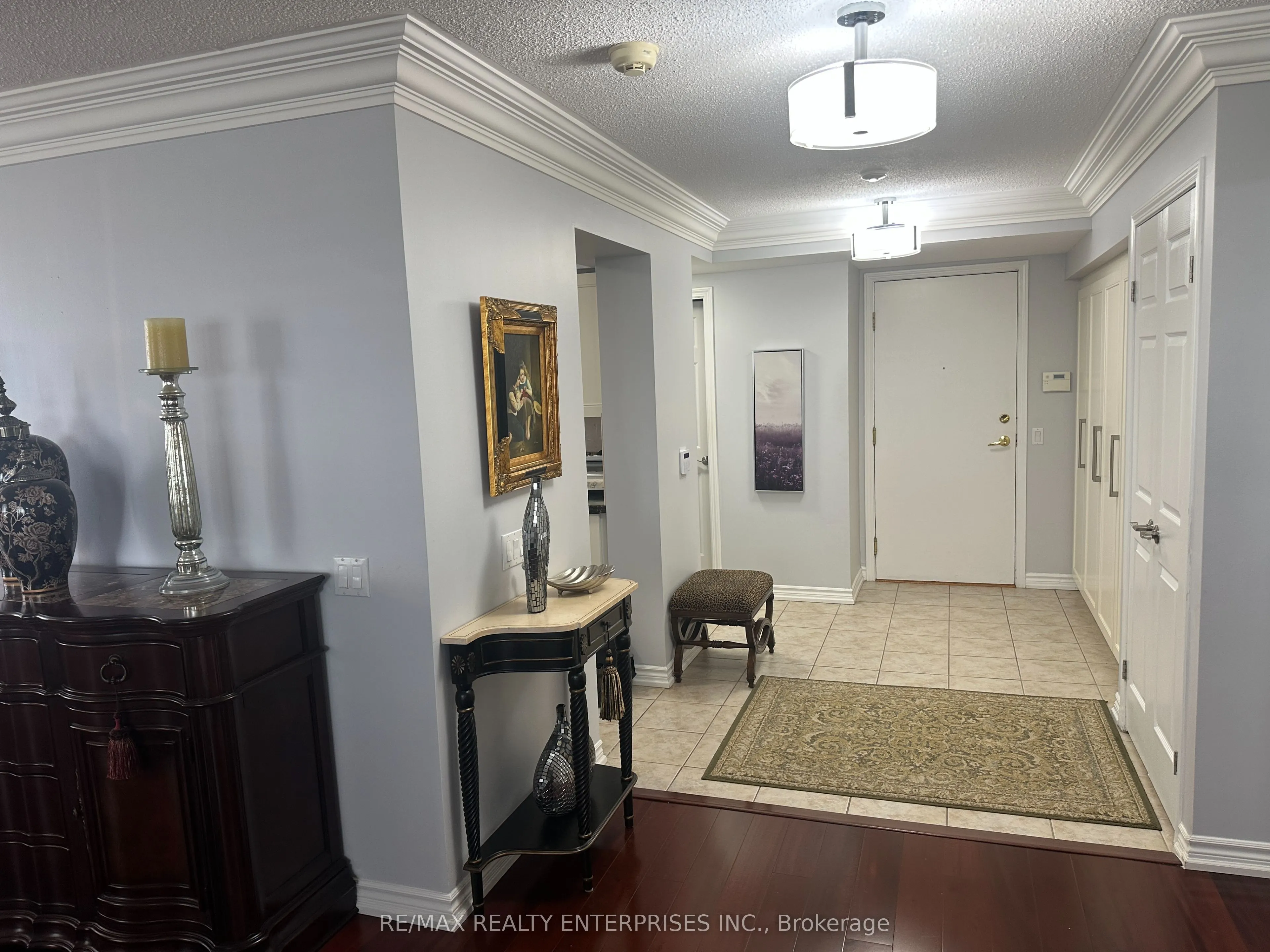 35 Kingsbridge Garden Circle W #711