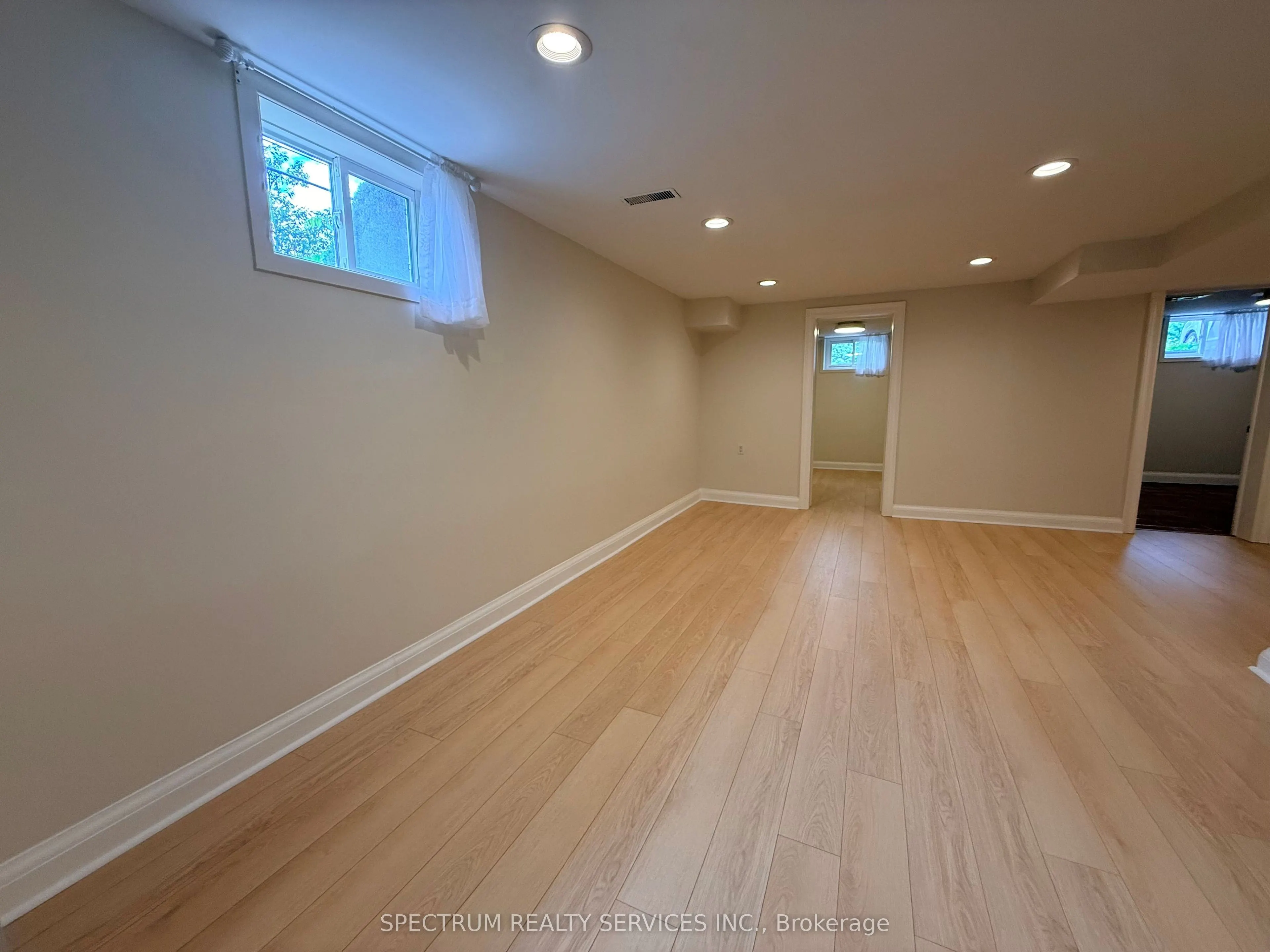 172 Queenslea Avenue #Lower