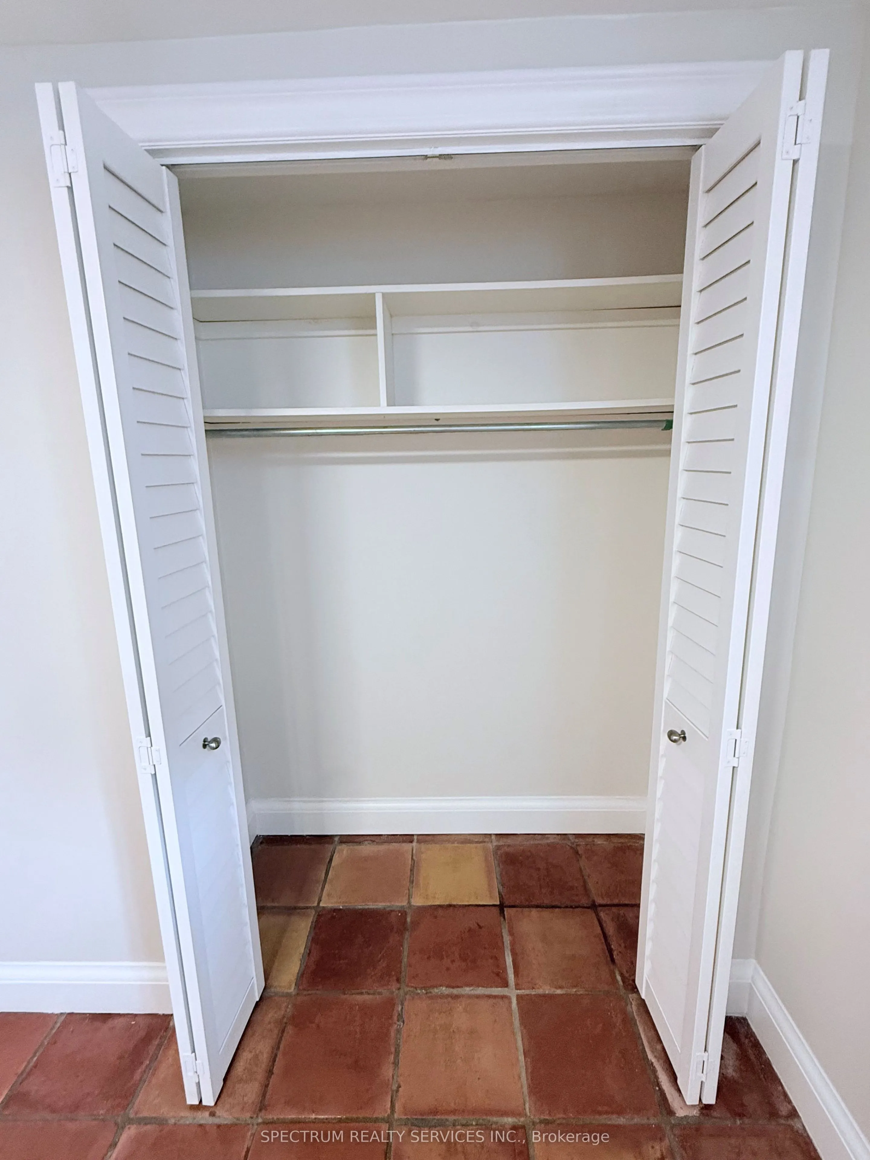 172 Queenslea Avenue #Lower
