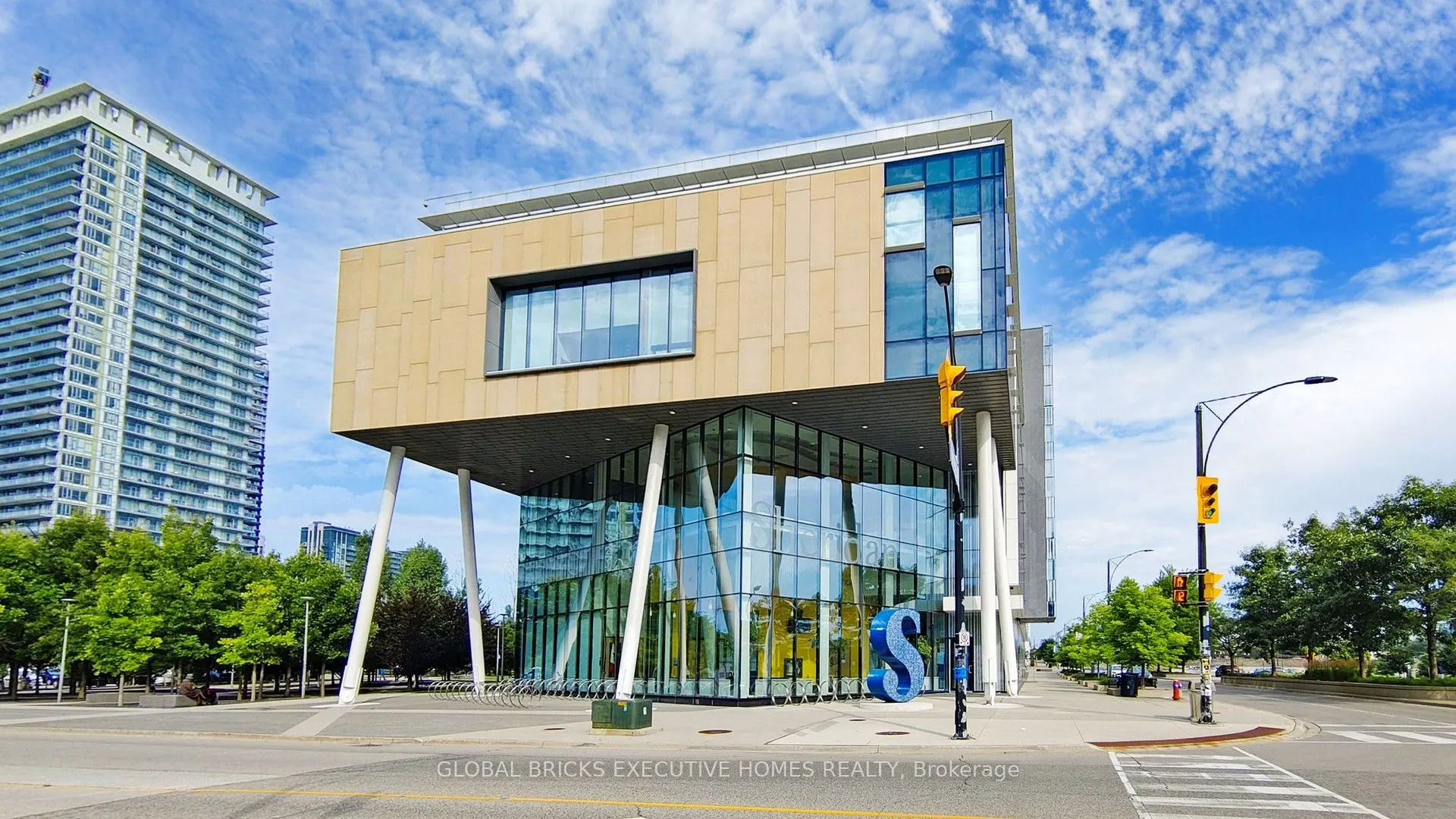 388 Prince of Wales Drive #2911