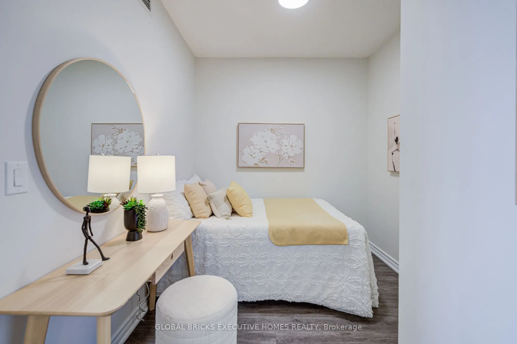 388 Prince of Wales Drive #2911