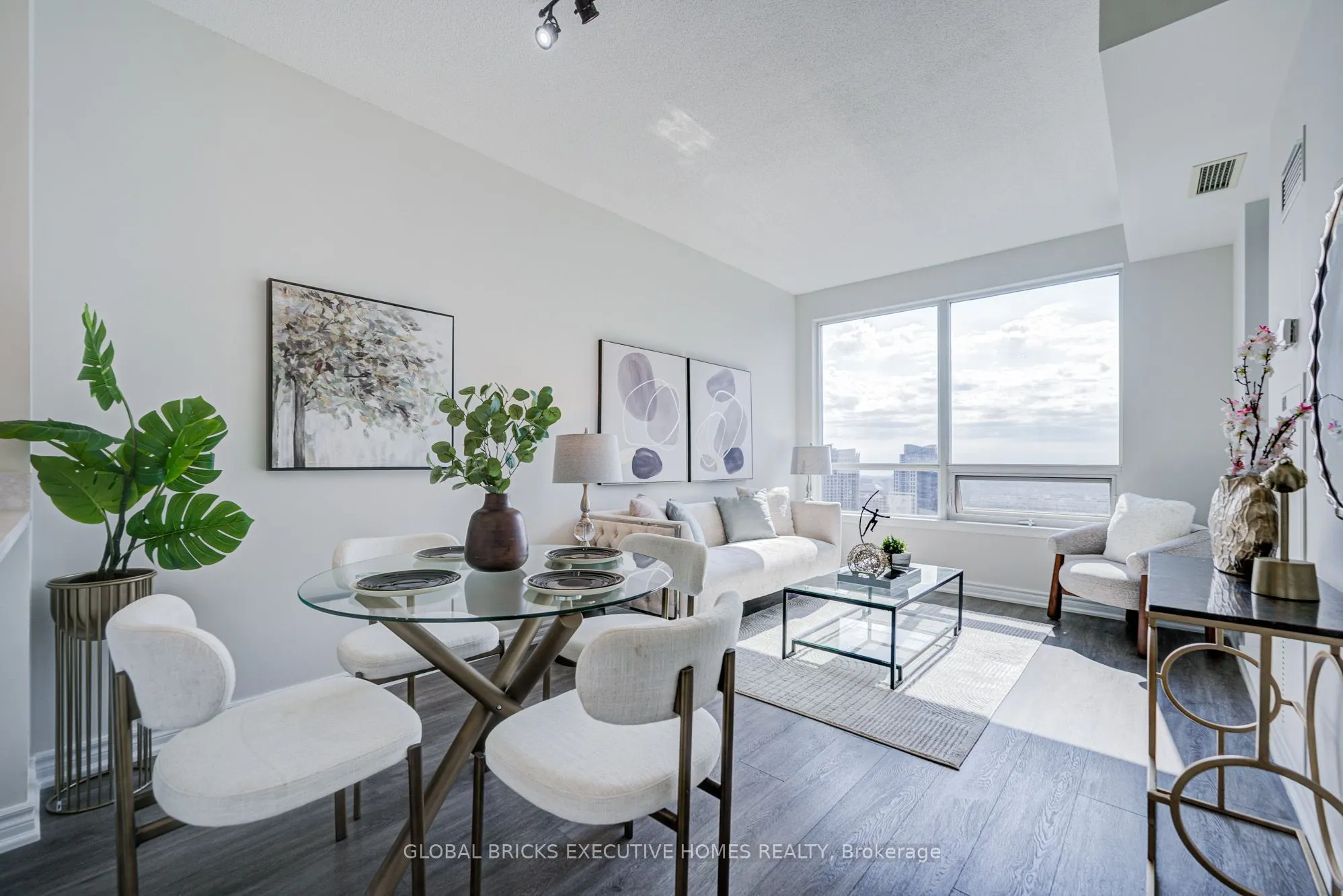 388 Prince of Wales Drive #2911