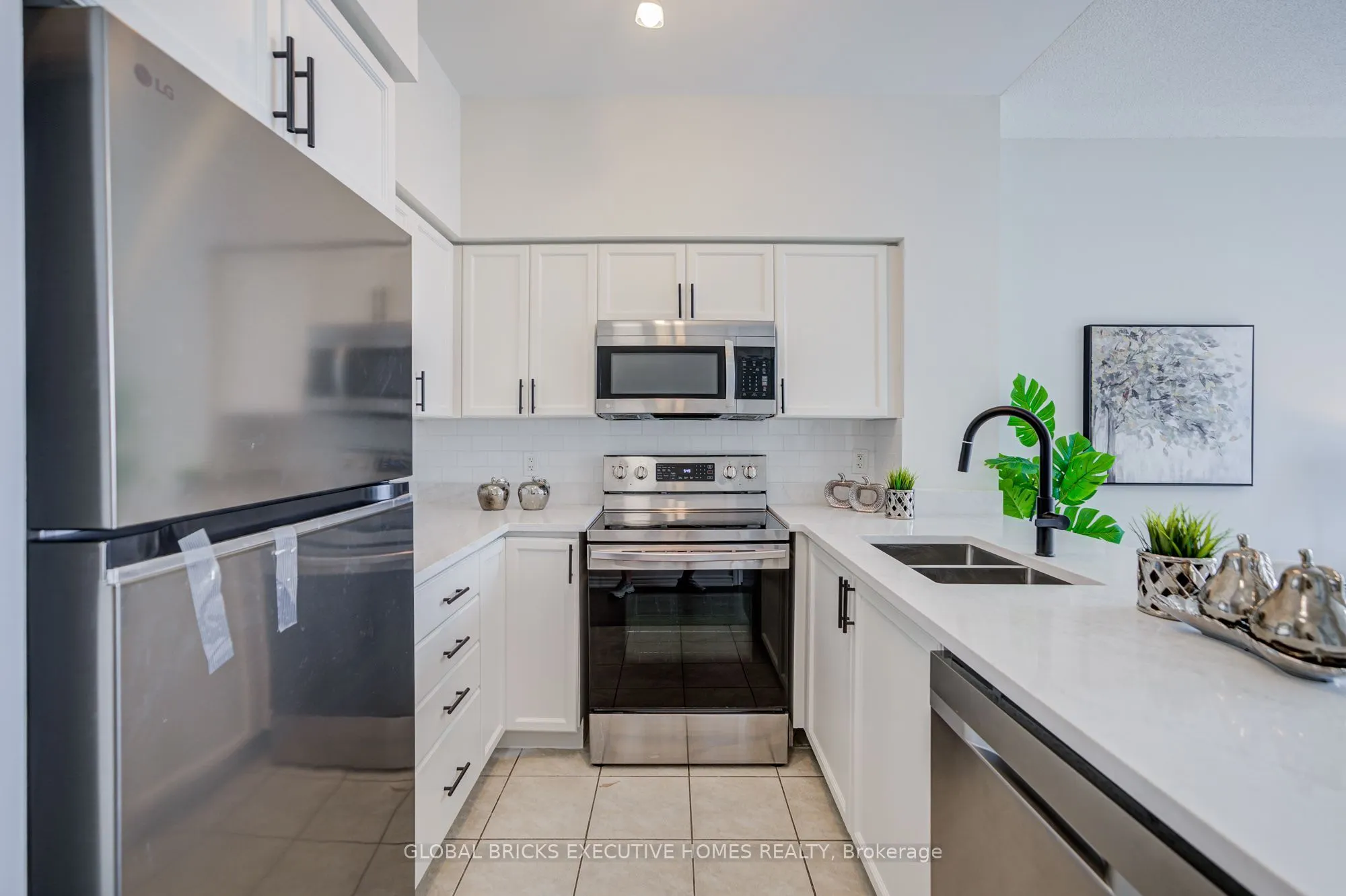 388 Prince of Wales Drive #2911