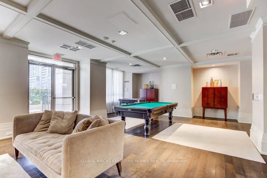 388 Prince of Wales Drive #2911