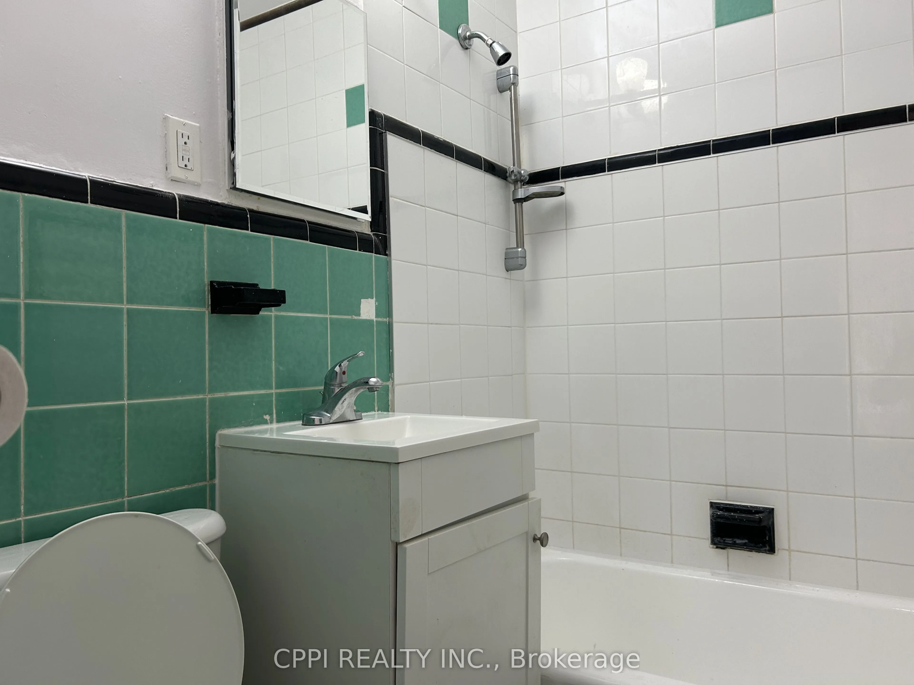 3 Hill Heights Road #202