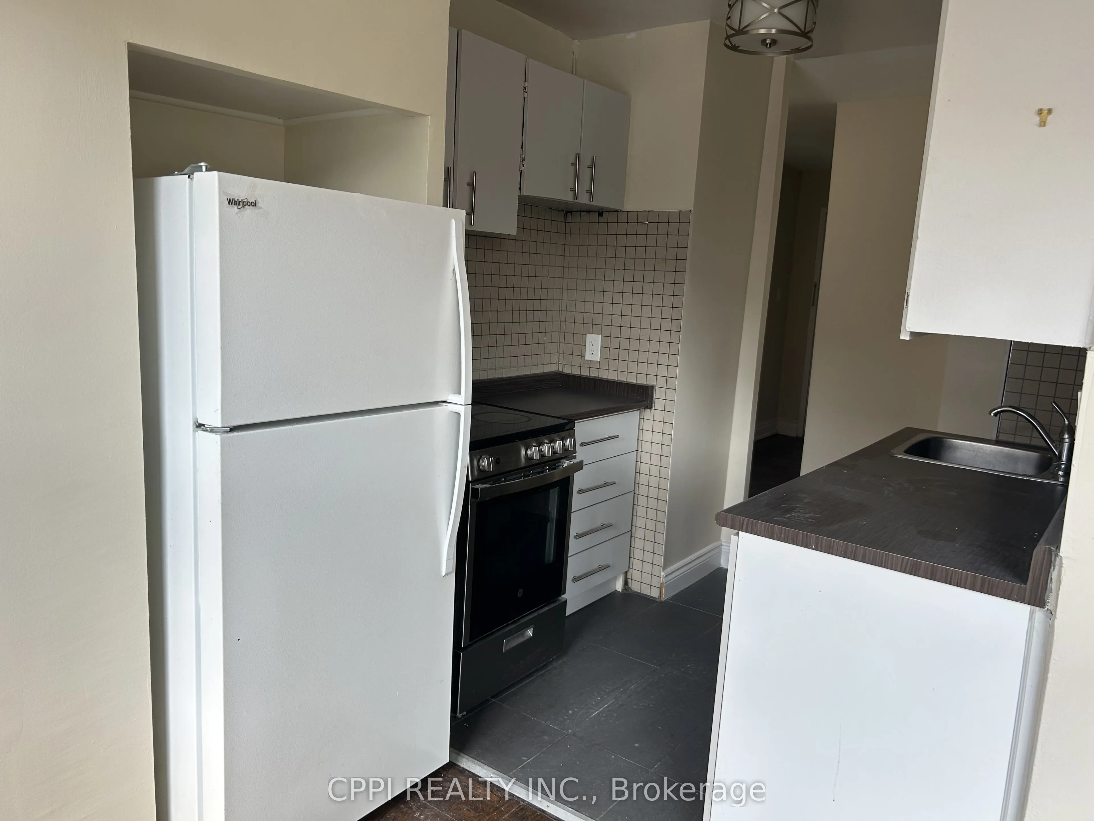 3 Hill Heights Road #202