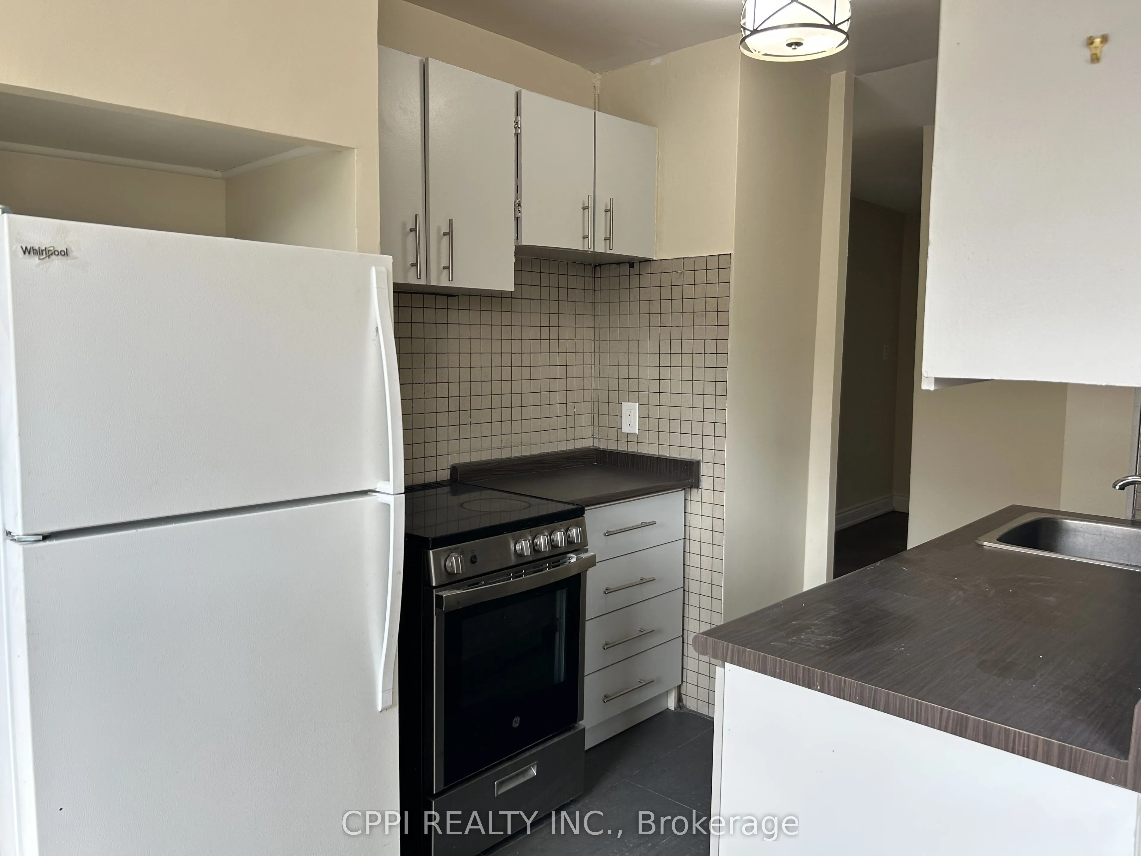 3 Hill Heights Road #202