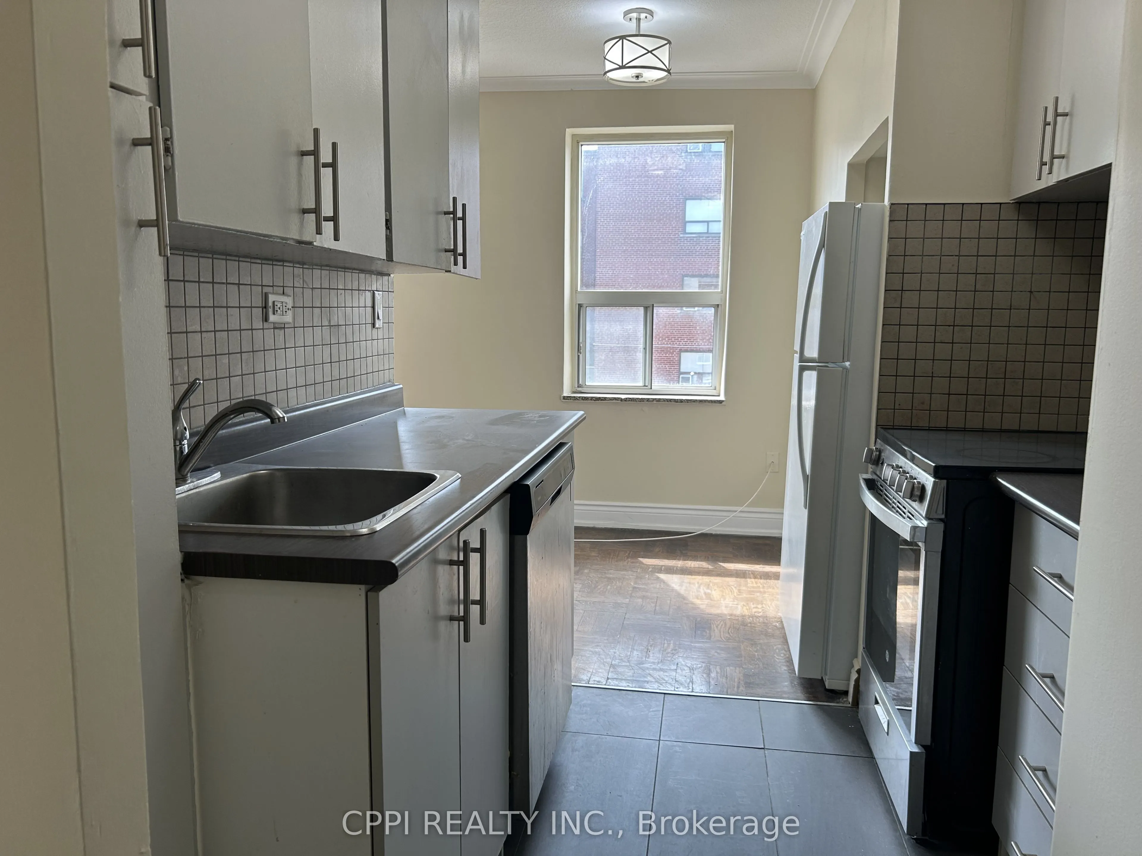 3 Hill Heights Road #202