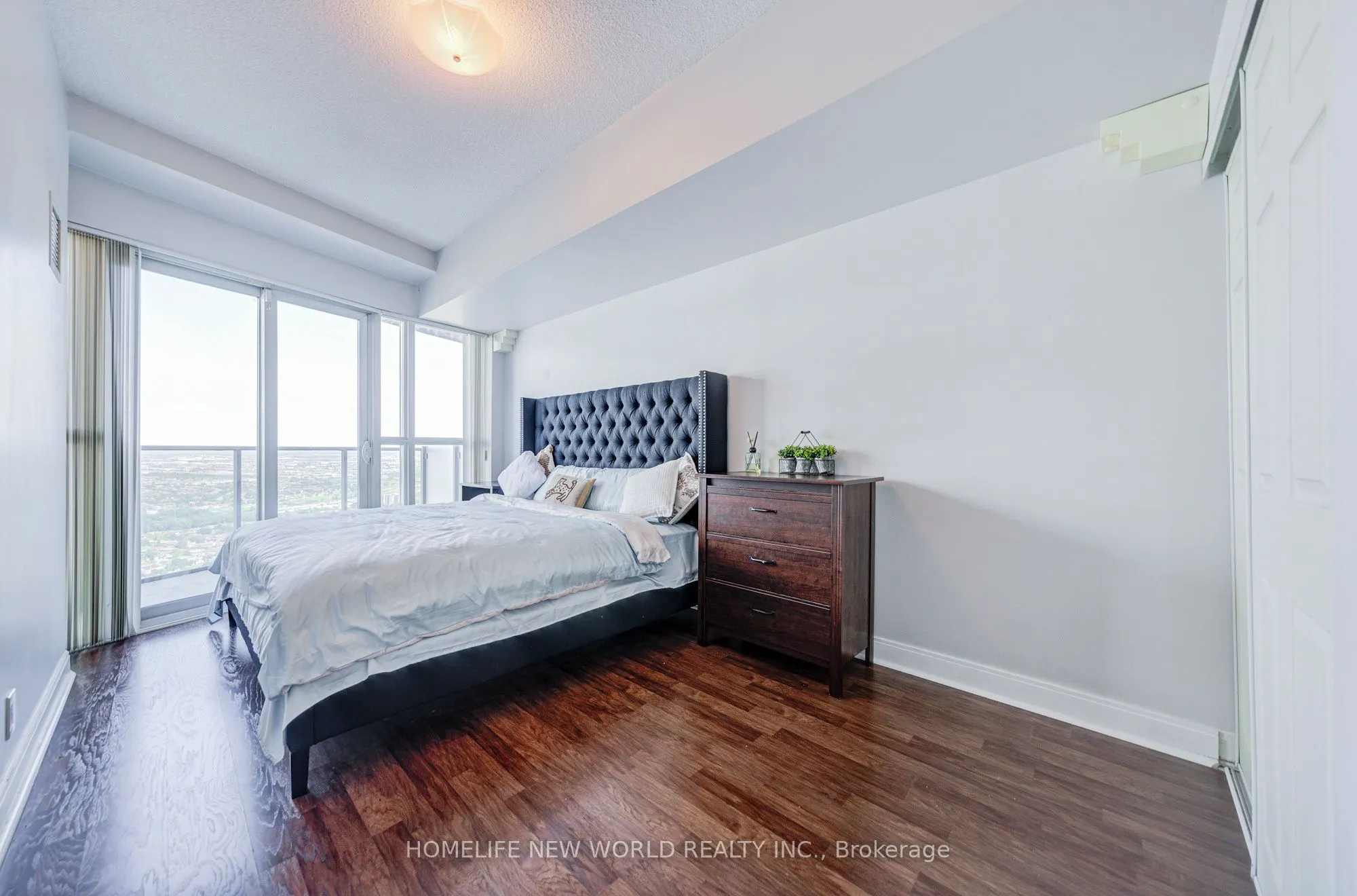 60 Absolute Avenue #4906
