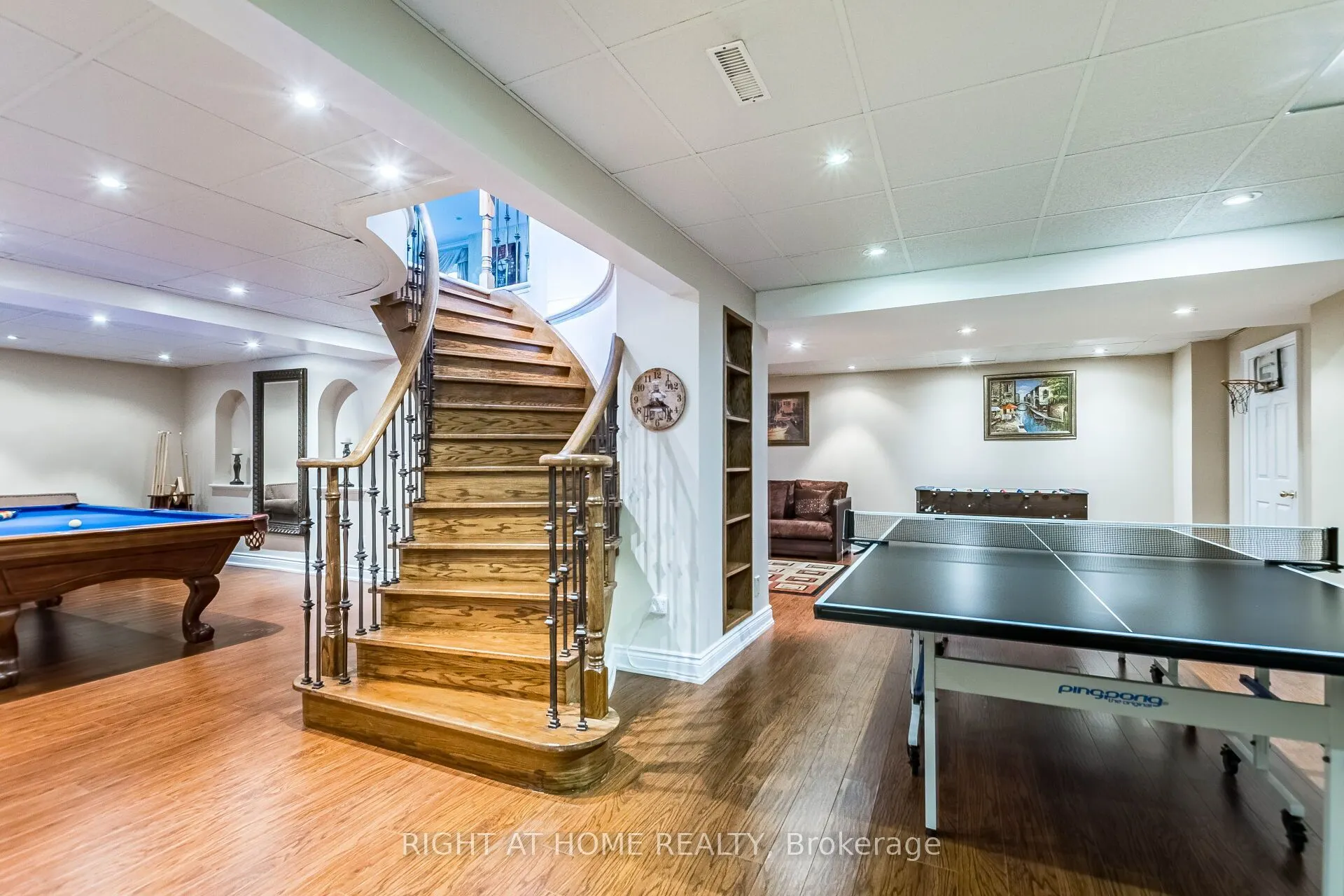 2029 Saint Andrew's Place