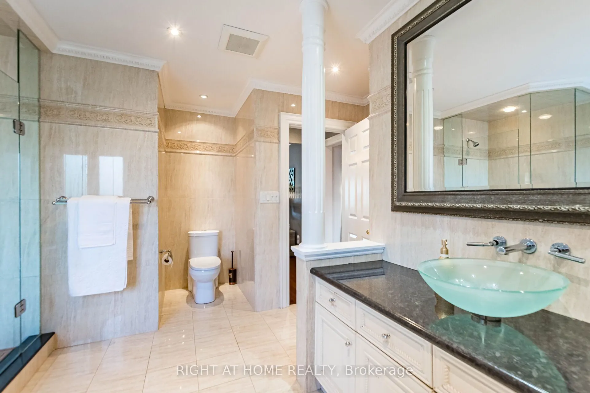 2029 Saint Andrew's Place