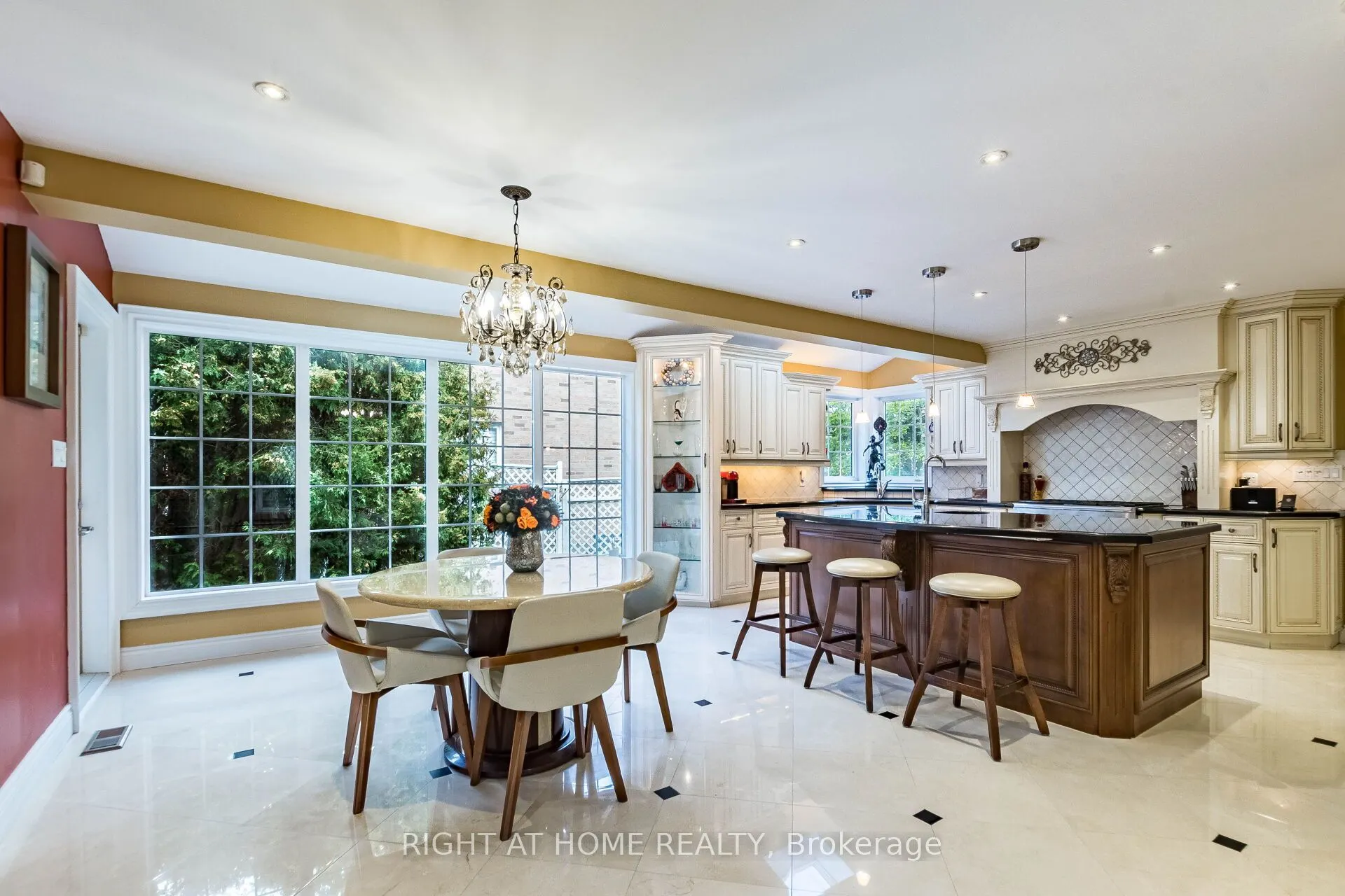 2029 Saint Andrew's Place