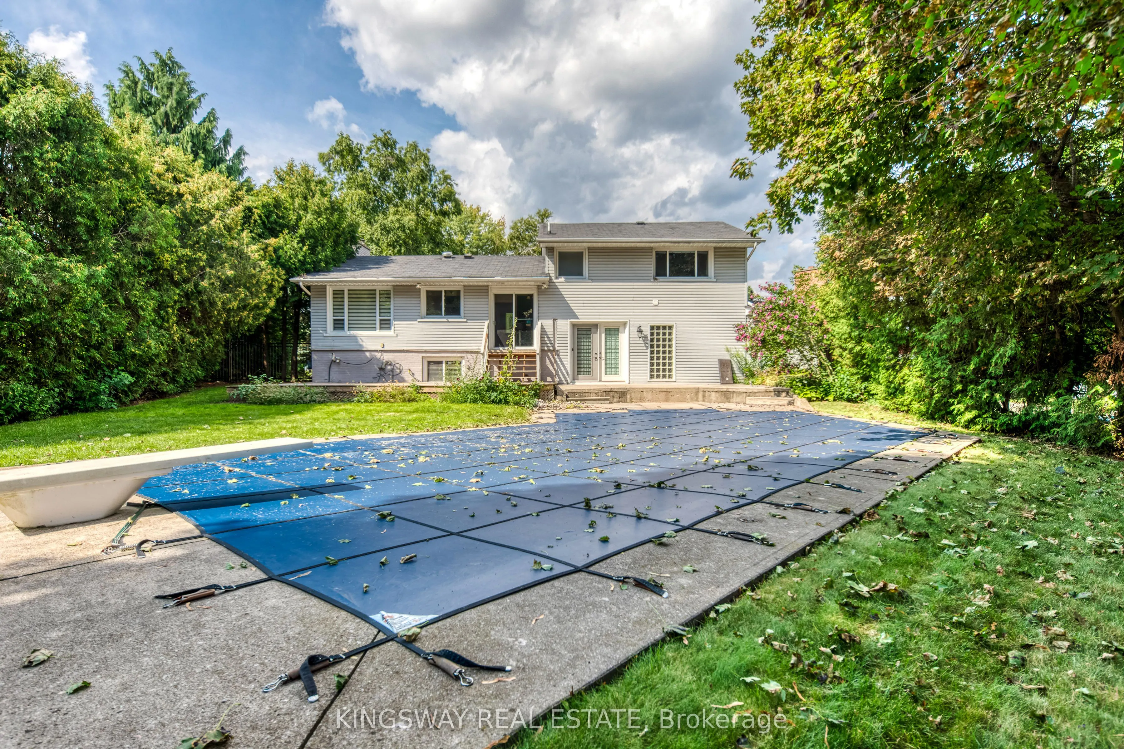 2096 Salvator Boulevard