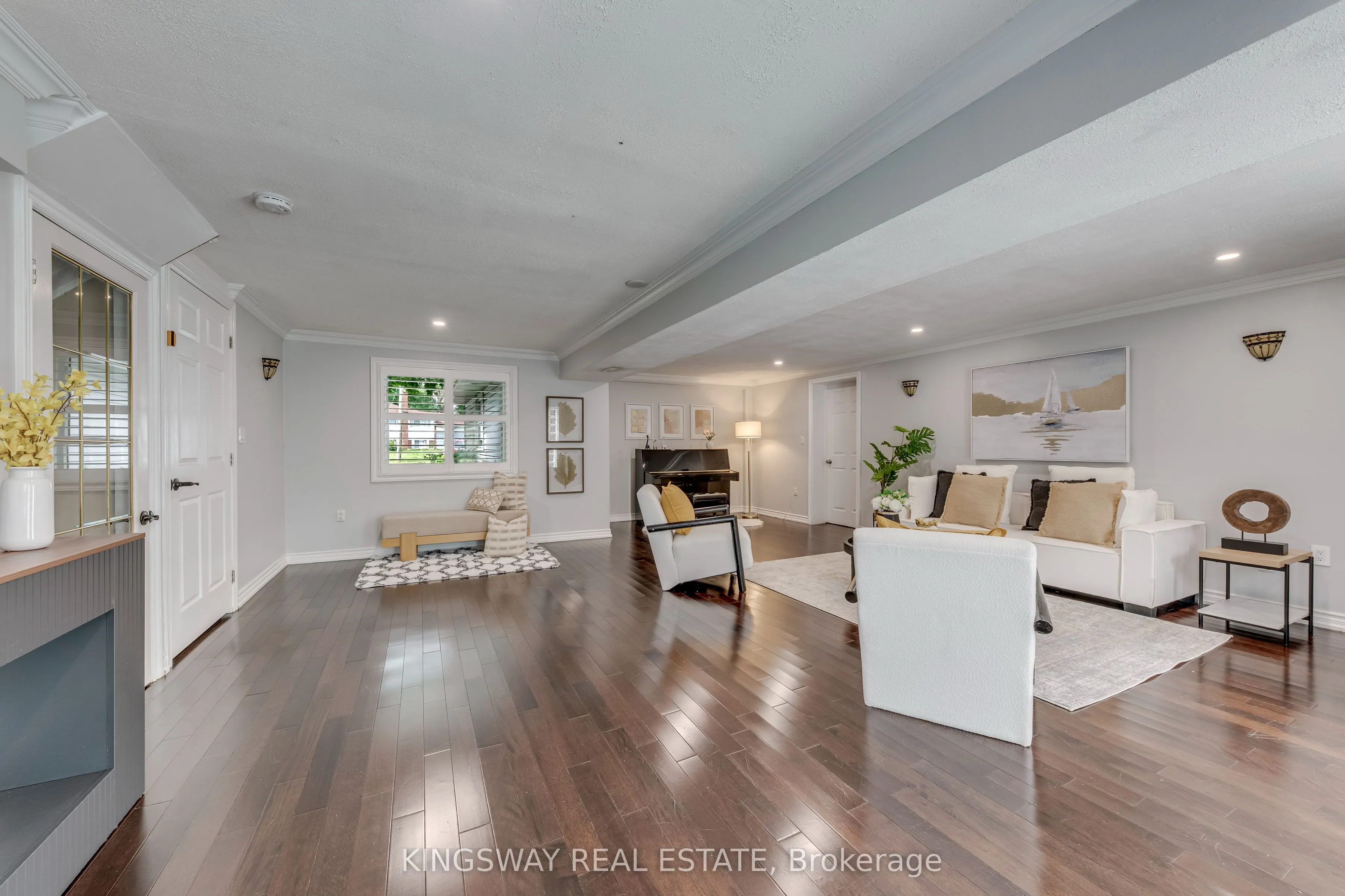 2096 Salvator Boulevard