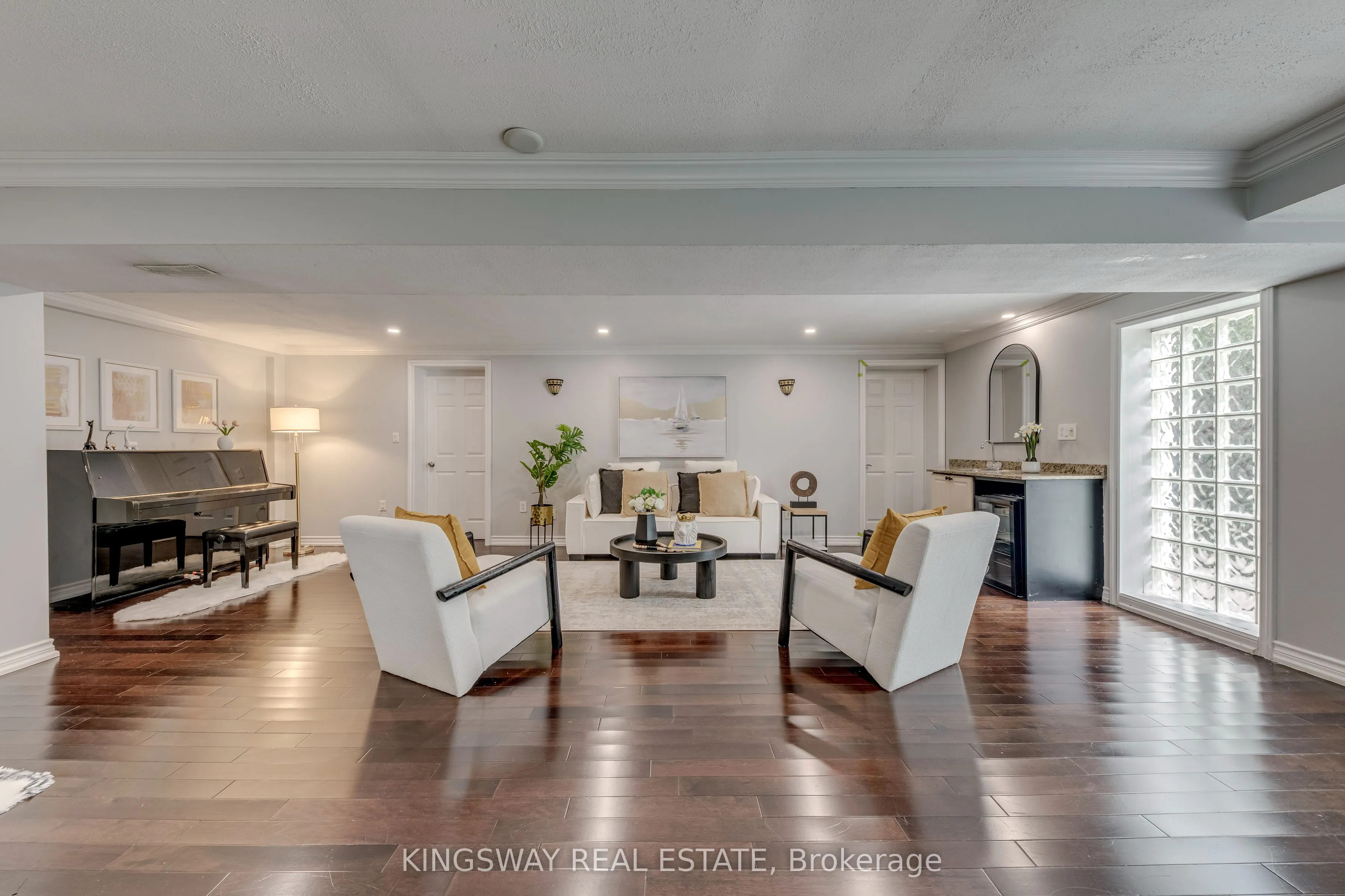 2096 Salvator Boulevard