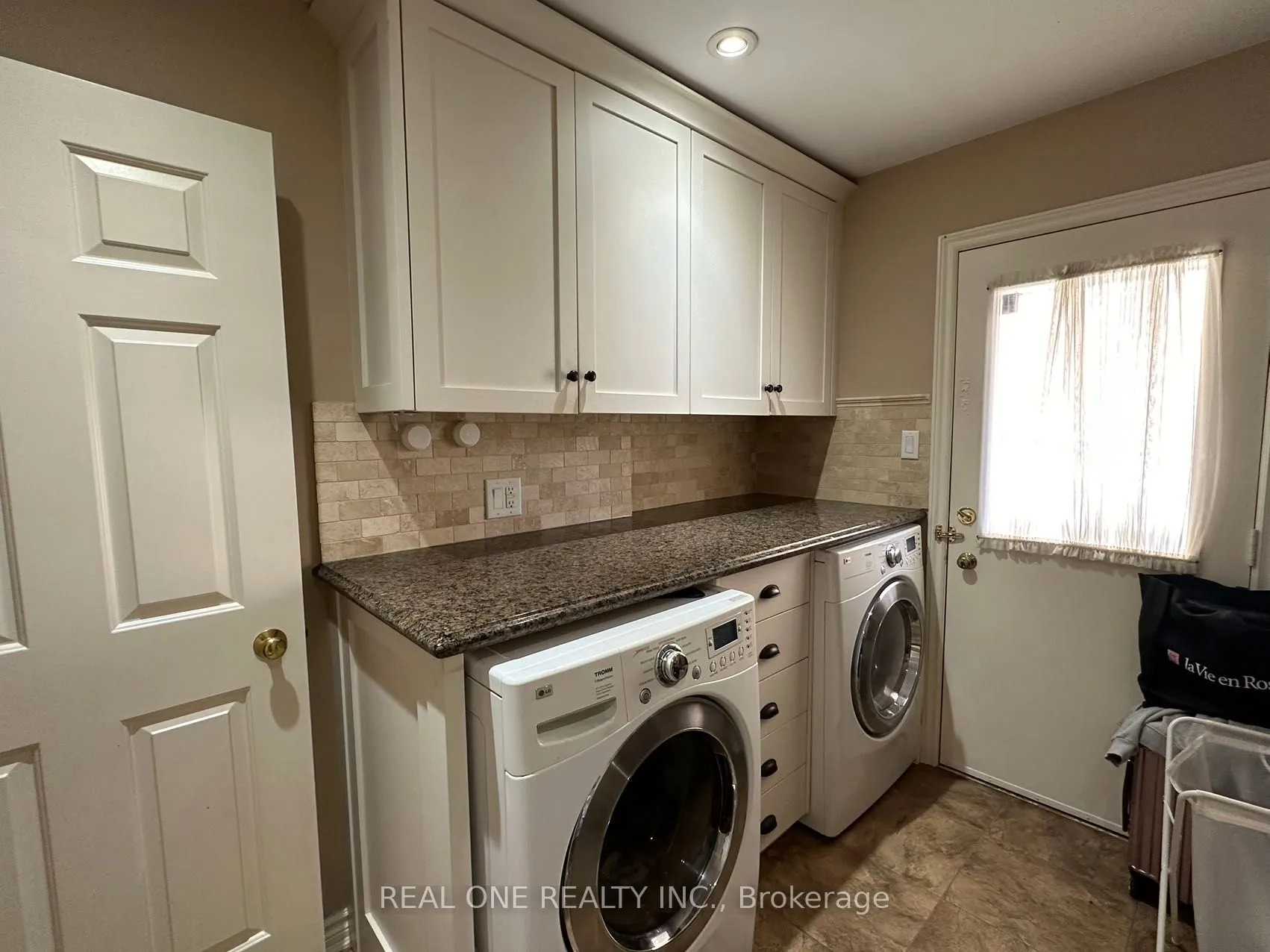 3944 Glamis Court